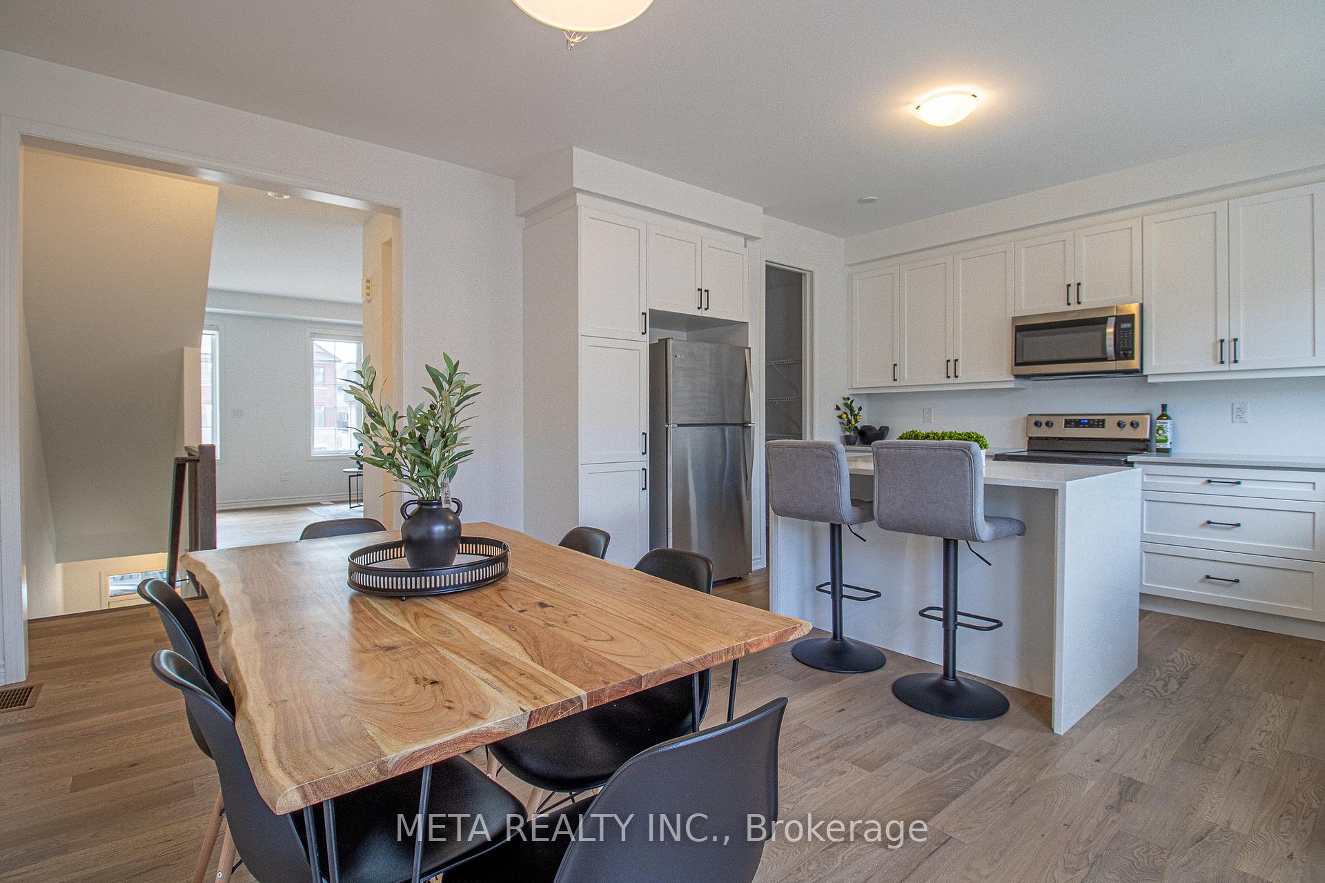 Photo 8 of 1359 William Halton Parkway, Oakville, Northwest — HOMEH