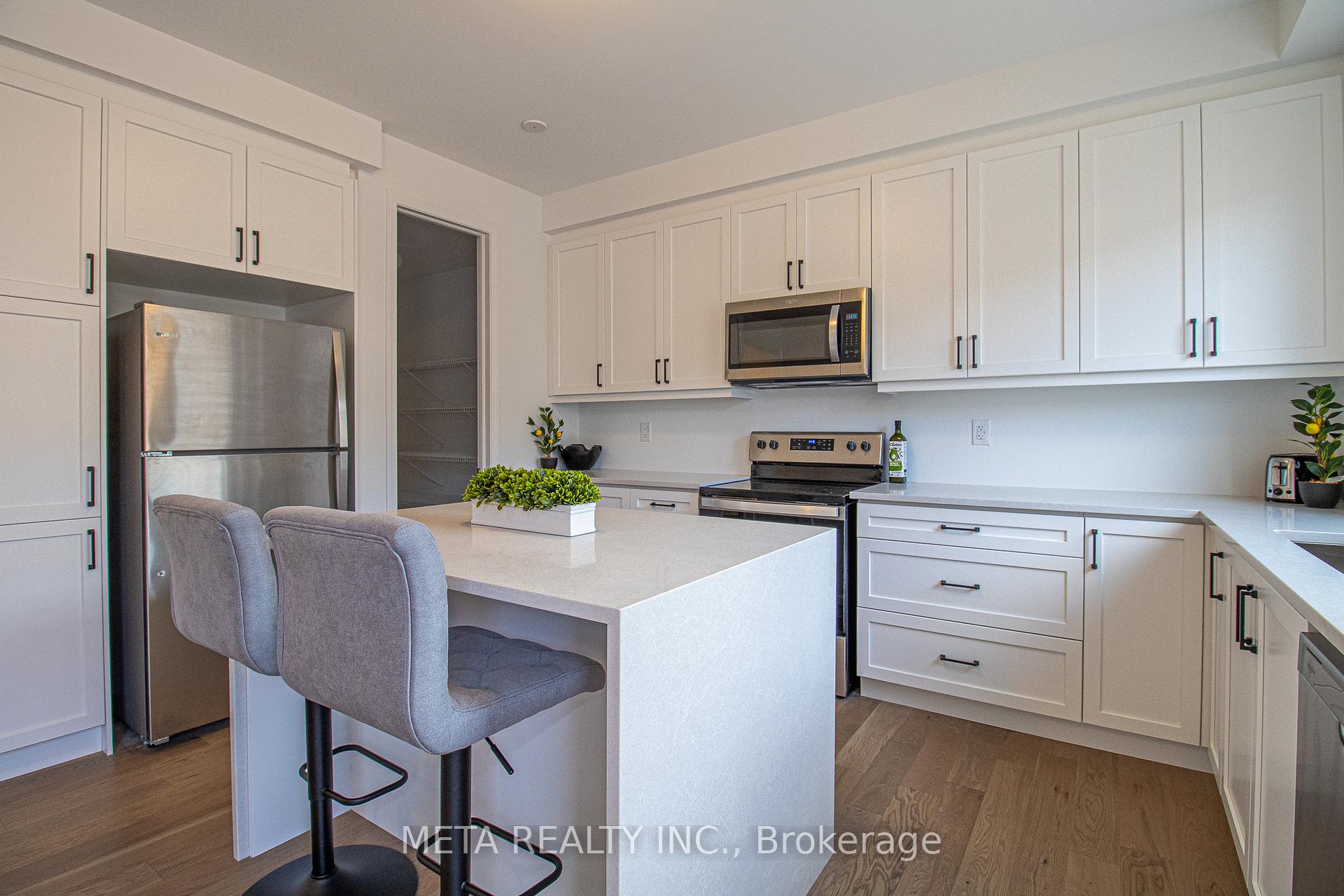 Photo 9 of 1359 William Halton Parkway, Oakville, Northwest — HOMEH