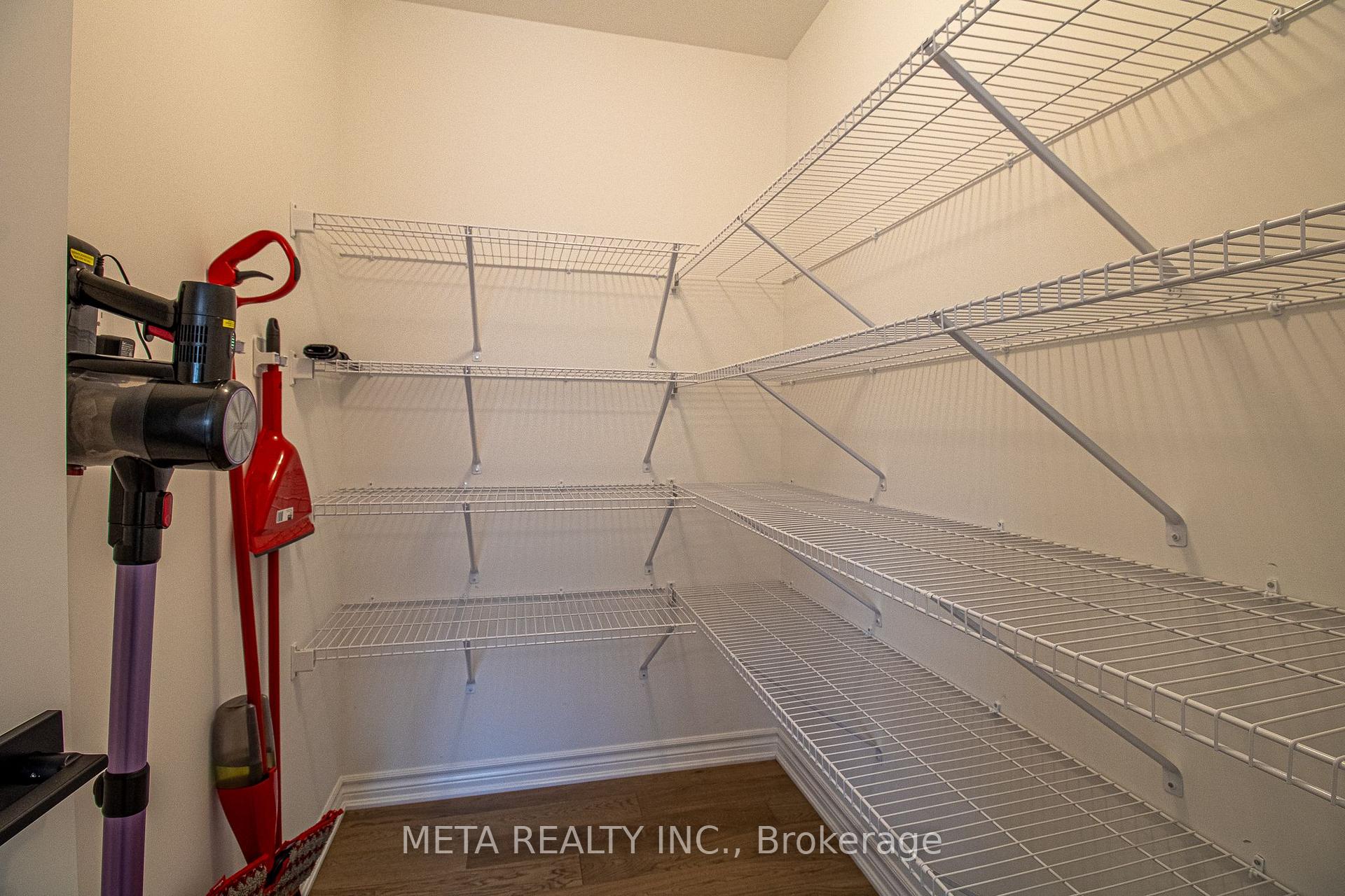 Photo 11 of 1359 William Halton Parkway, Oakville, Northwest — HOMEH