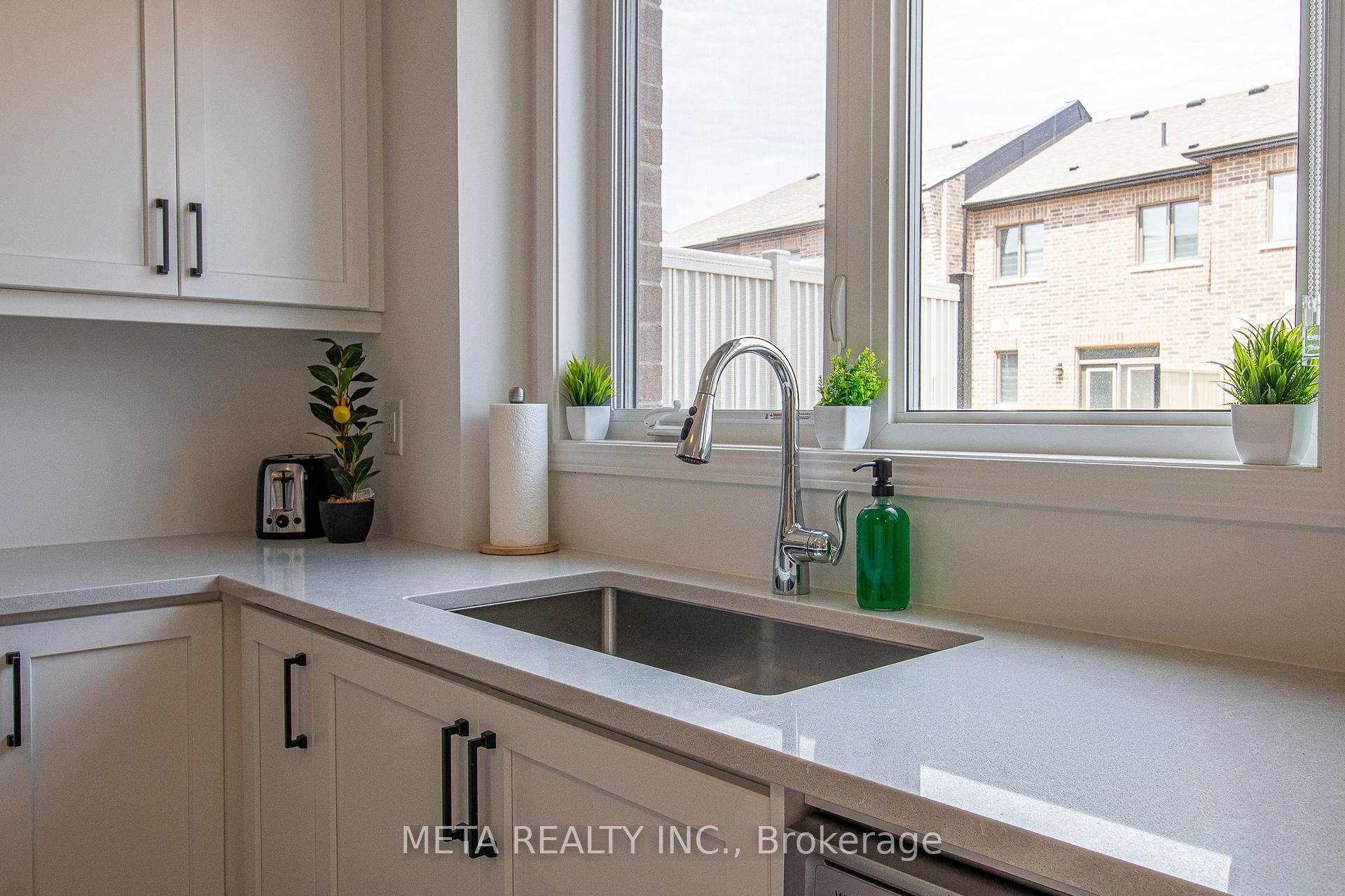 Photo 13 of 1359 William Halton Parkway, Oakville, Northwest — HOMEH
