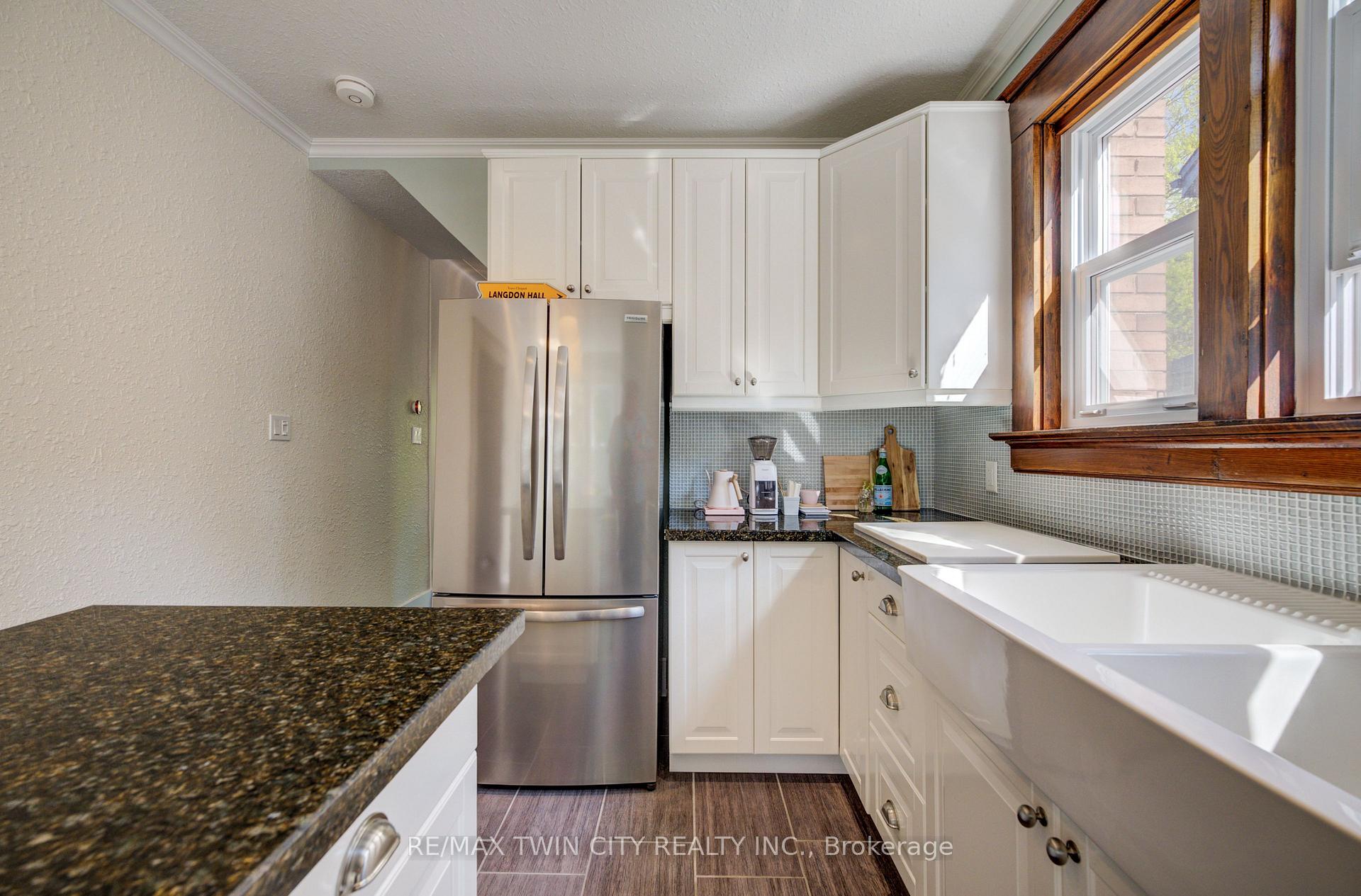 Photo 8 of 36 Heins Avenue, Kitchener, Victoria Park — HOMEH