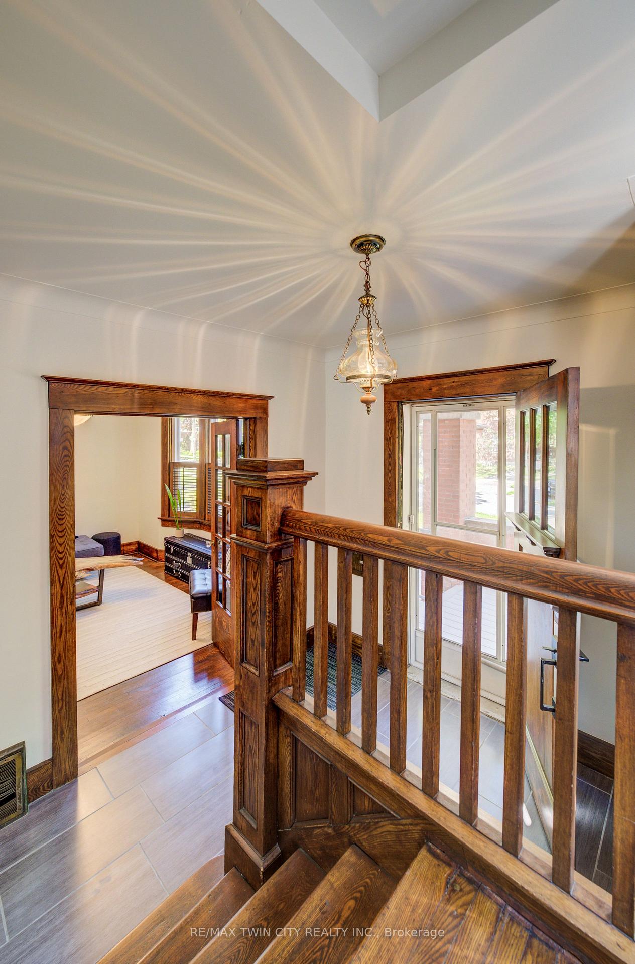 Photo 18 of 36 Heins Avenue, Kitchener, Victoria Park — HOMEH