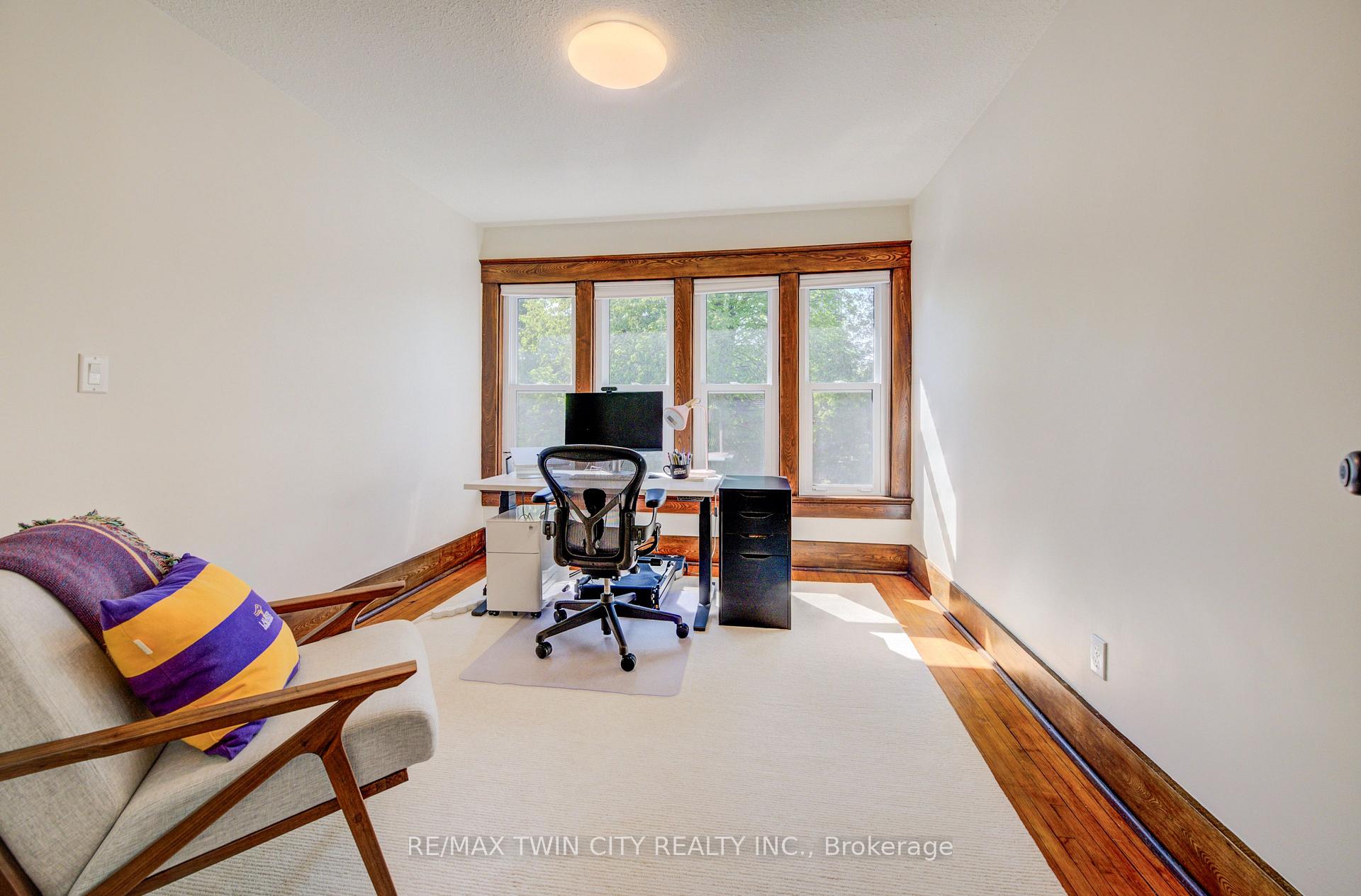 Photo 26 of 36 Heins Avenue, Kitchener, Victoria Park — HOMEH