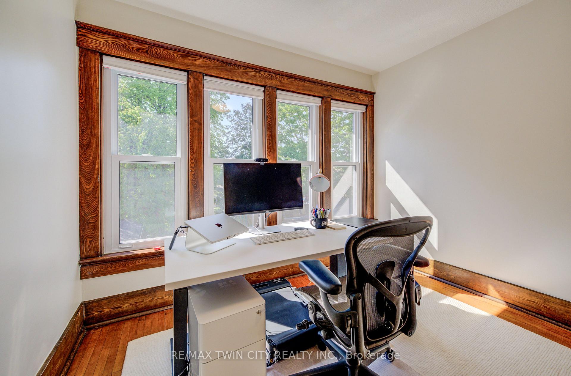 Photo 27 of 36 Heins Avenue, Kitchener, Victoria Park — HOMEH