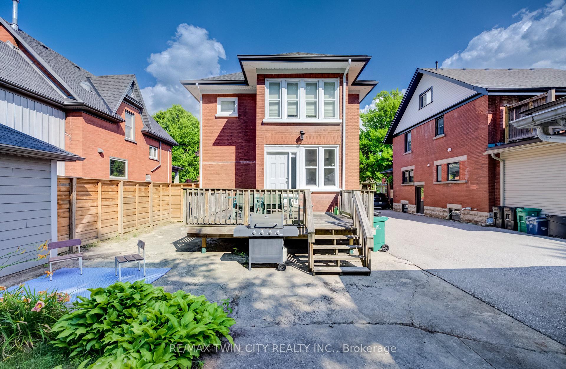 Photo 34 of 36 Heins Avenue, Kitchener, Victoria Park — HOMEH