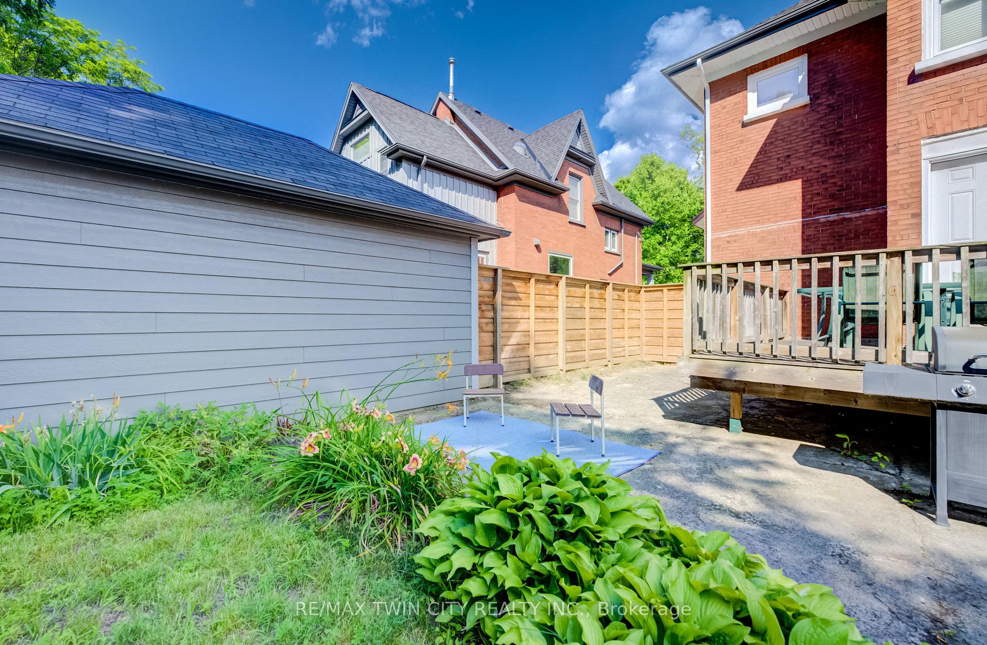 Photo 35 of 36 Heins Avenue, Kitchener, Victoria Park — HOMEH