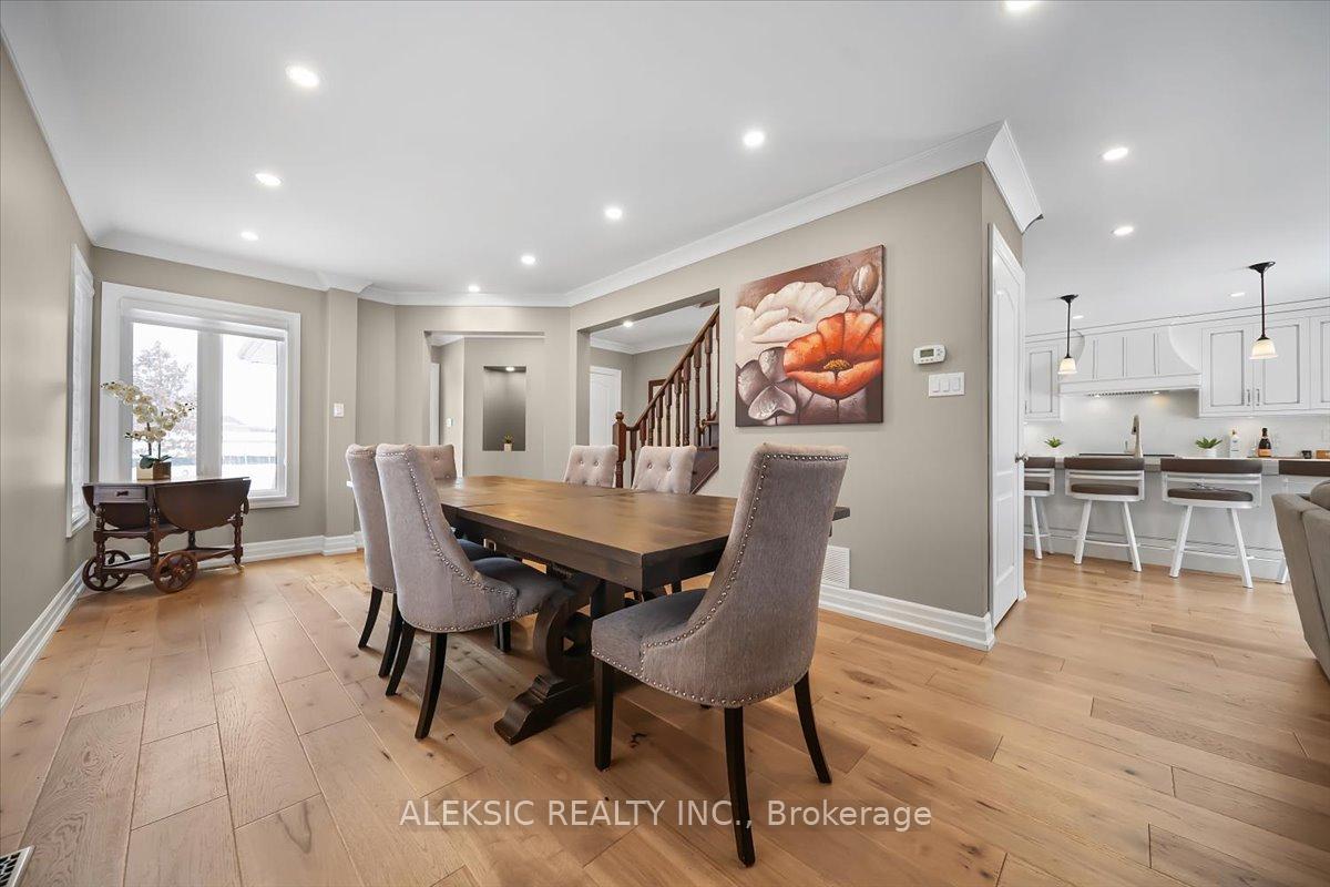 Photo 15 of 33 Hillpath Crescent, Brampton, Snelgrove — HOMEH