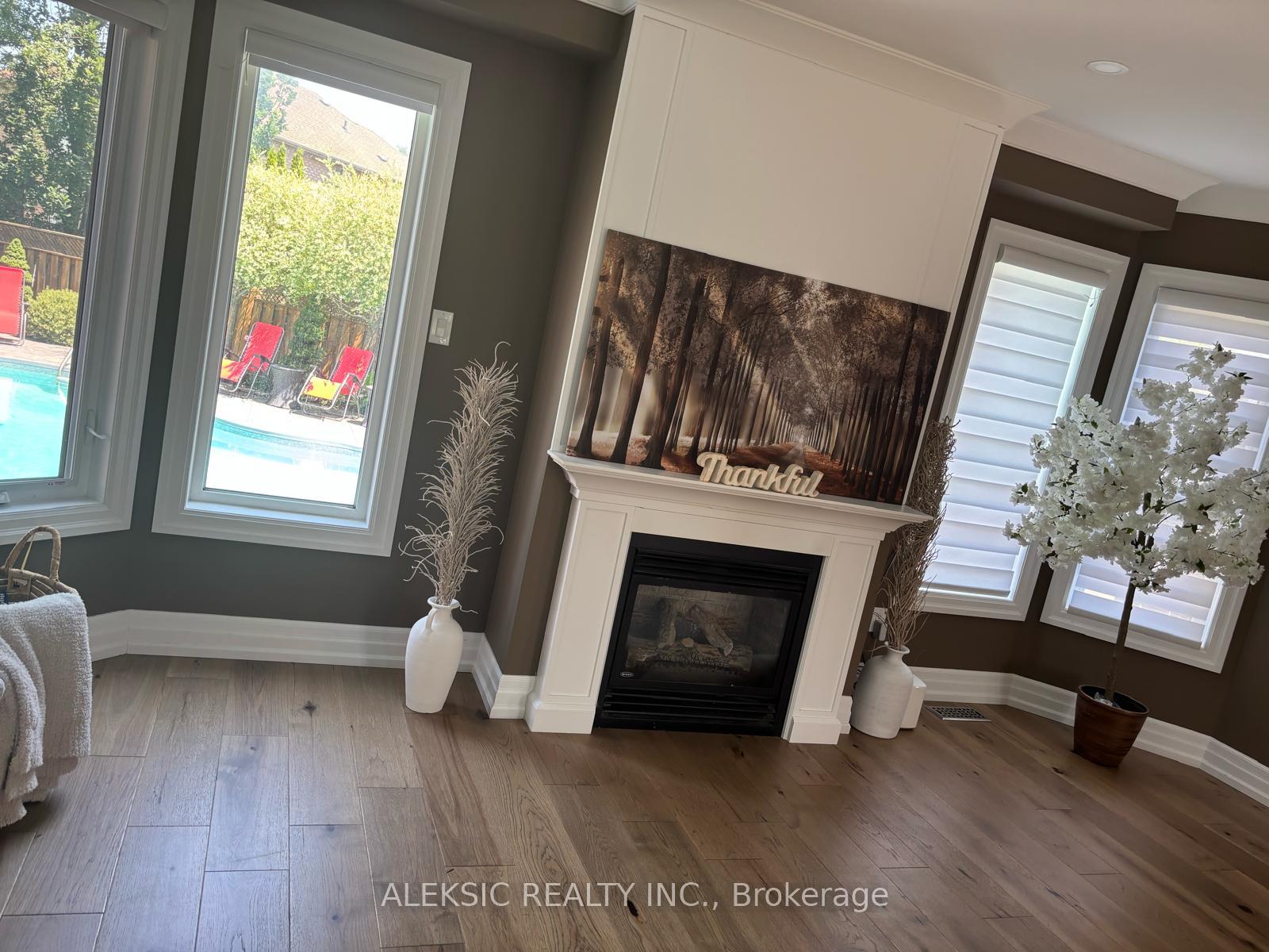 Photo 18 of 33 Hillpath Crescent, Brampton, Snelgrove — HOMEH