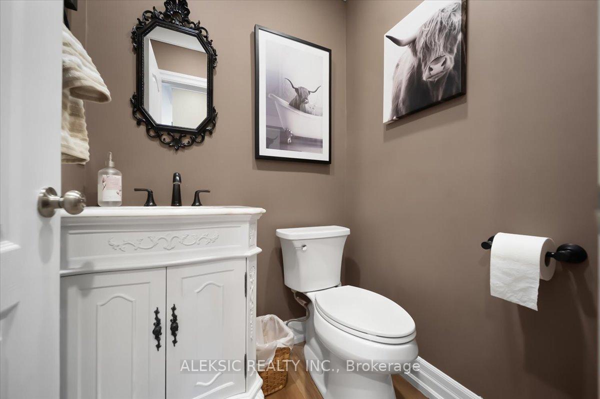 Photo 19 of 33 Hillpath Crescent, Brampton, Snelgrove — HOMEH