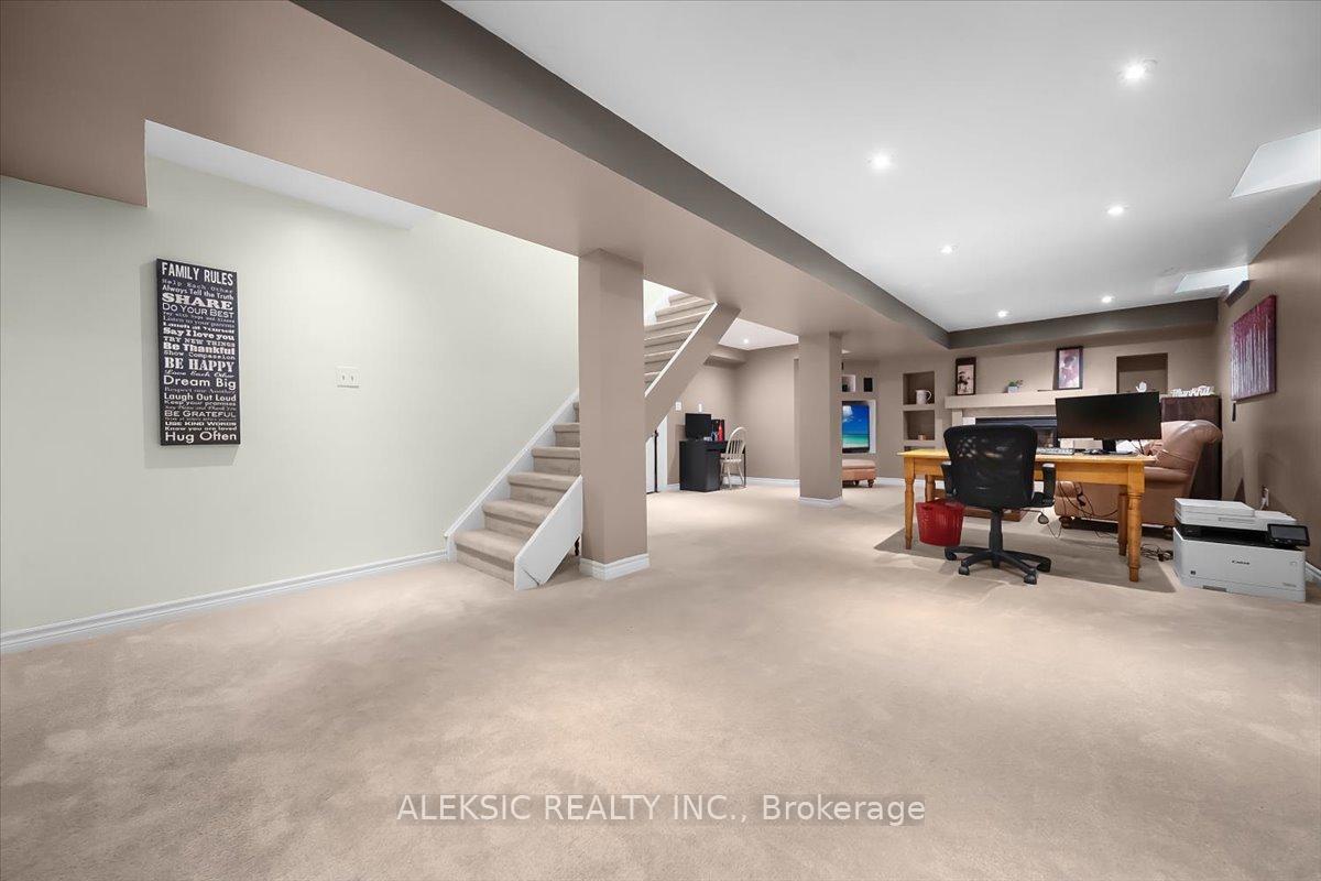 Photo 38 of 33 Hillpath Crescent, Brampton, Snelgrove — HOMEH