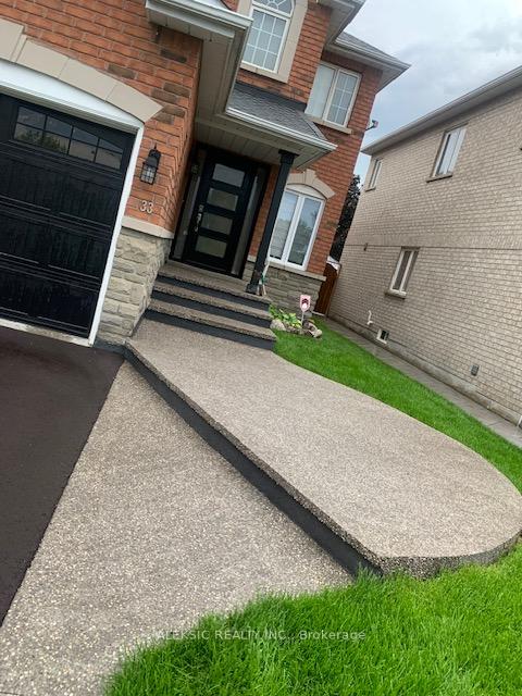 Photo 47 of 33 Hillpath Crescent, Brampton, Snelgrove — HOMEH