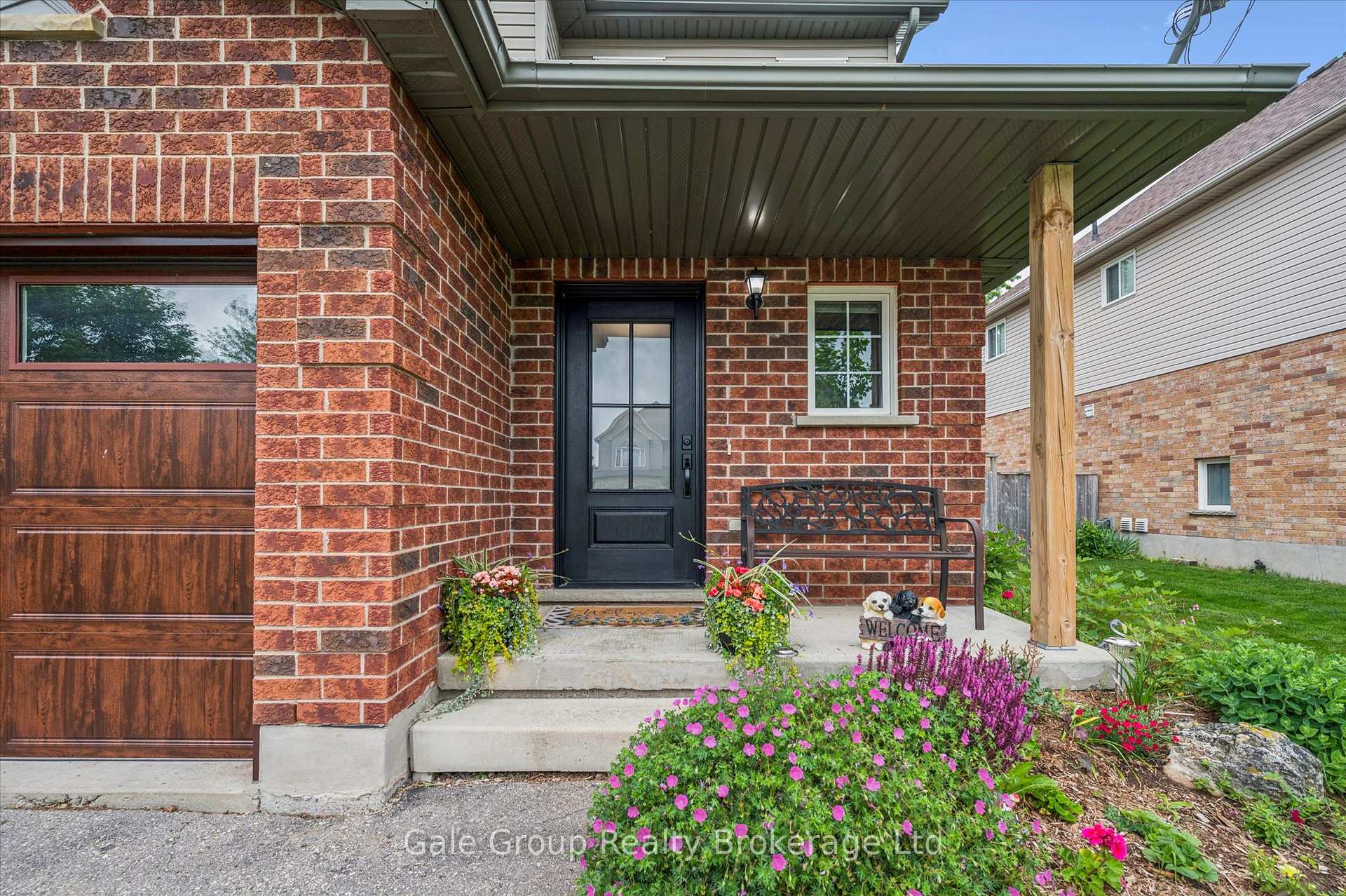Photo 2 of 116 Gibbons Drive, Centre Wellington, Fergus — HOMEH