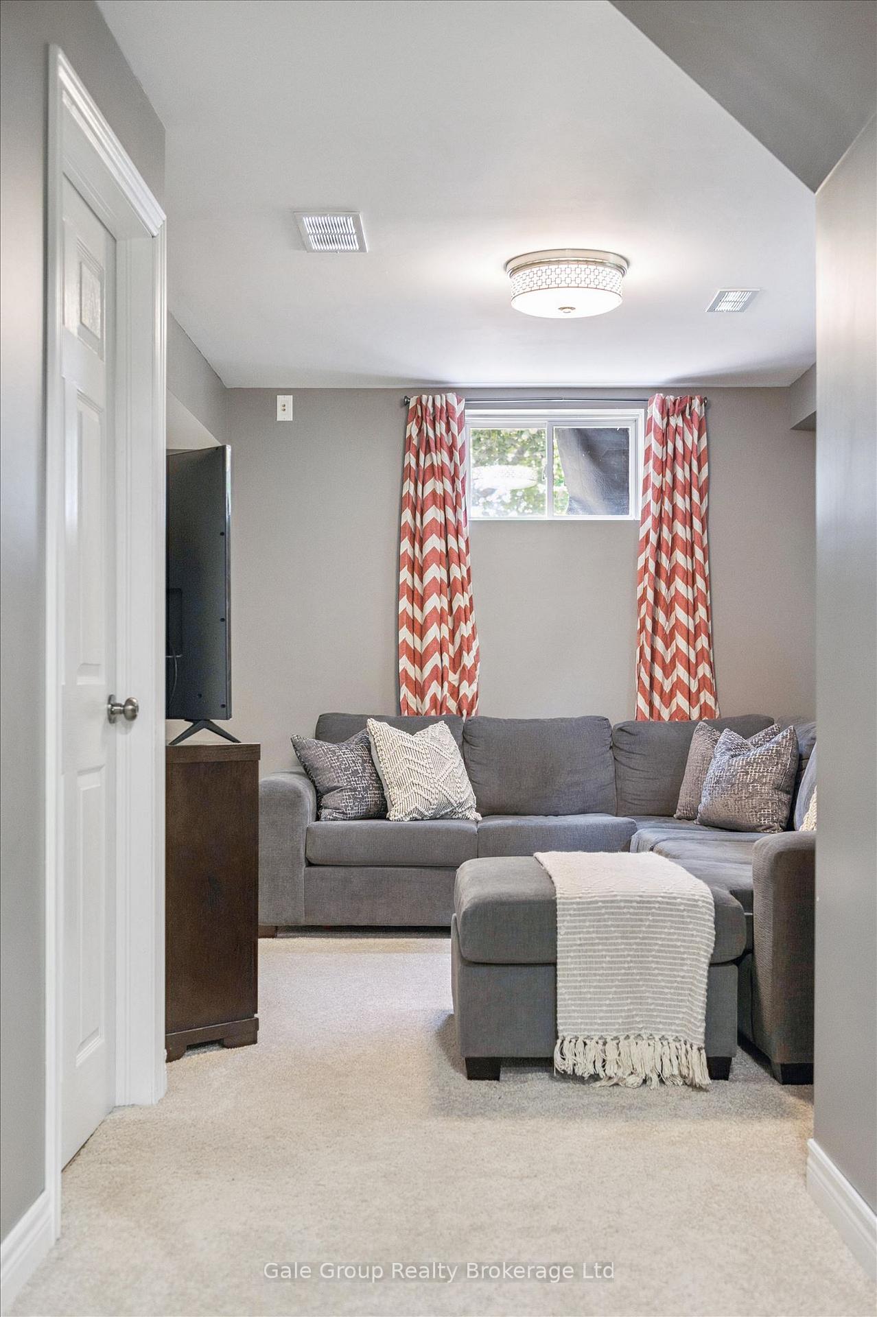 Photo 29 of 116 Gibbons Drive, Centre Wellington, Fergus — HOMEH