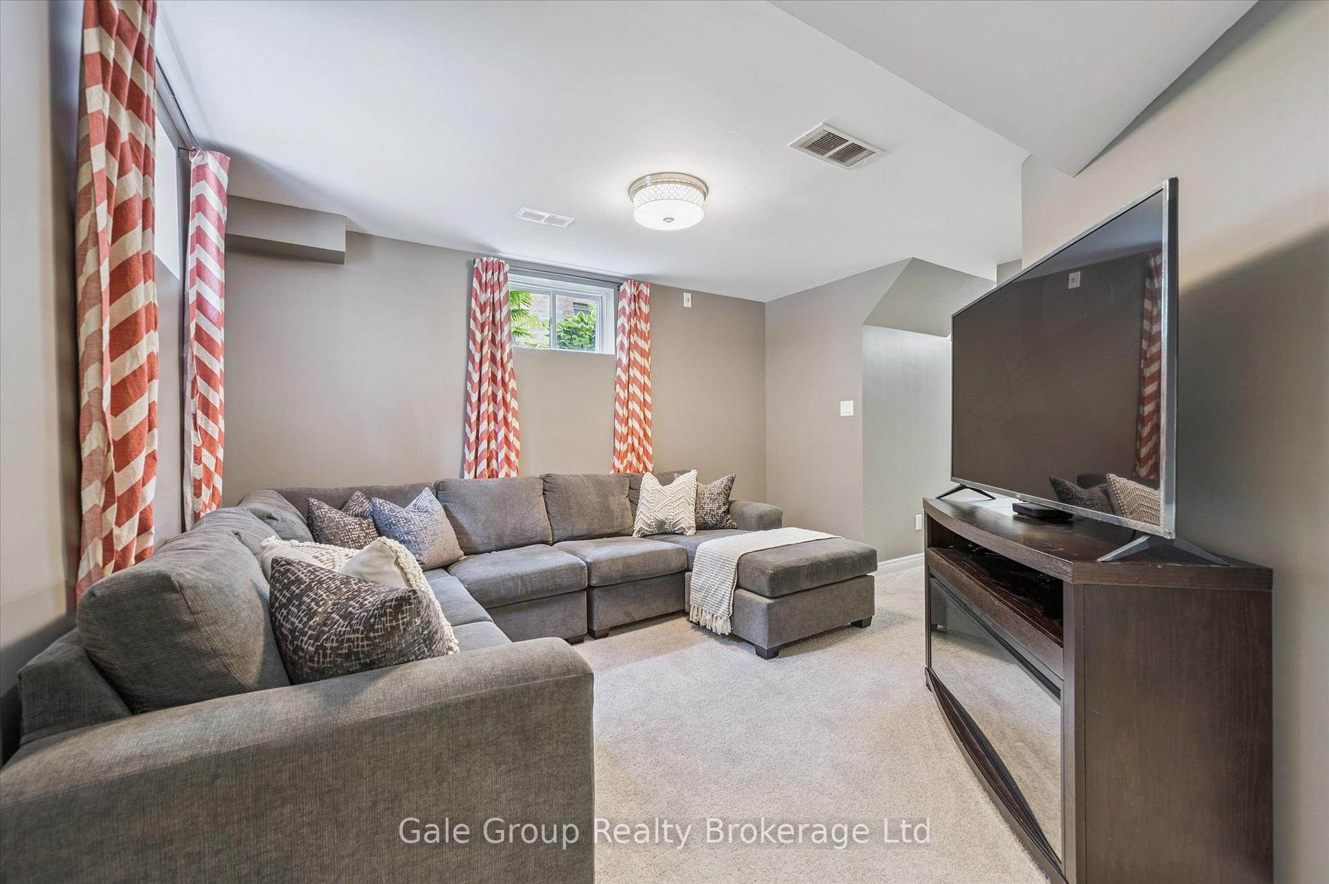 Photo 31 of 116 Gibbons Drive, Centre Wellington, Fergus — HOMEH