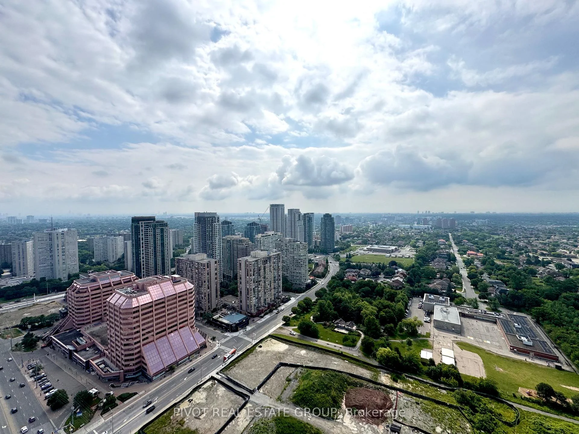 Photo 17 of Unit 3403, 2 Erskine Road, Mississauga, City Centre — HOMEH