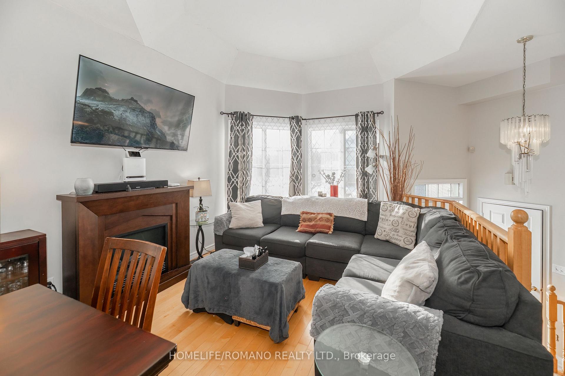 Photo 6 of 25 Bedell Crescent, Whitby, Rolling Acres — HOMEH