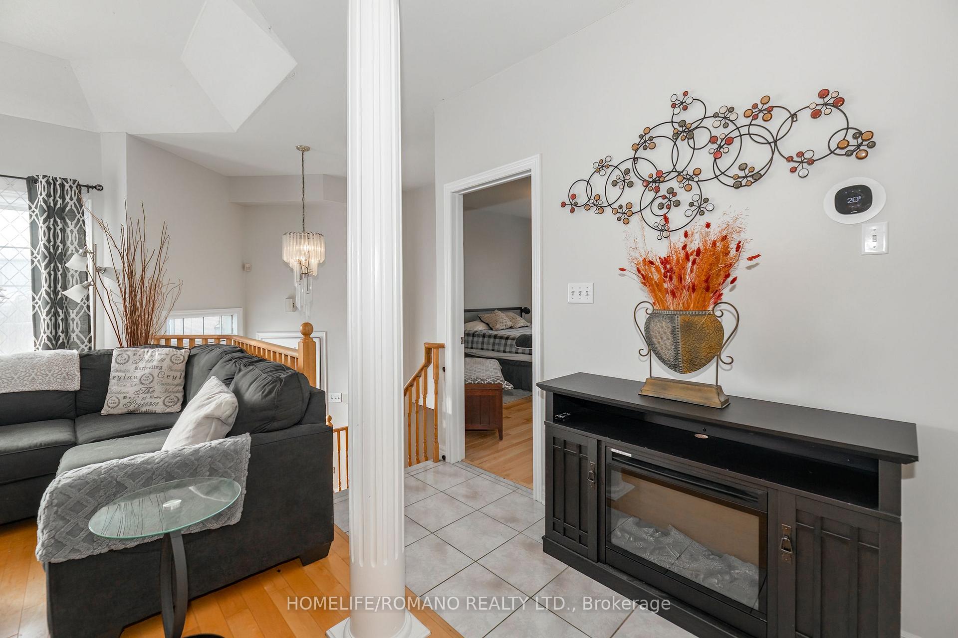 Photo 7 of 25 Bedell Crescent, Whitby, Rolling Acres — HOMEH