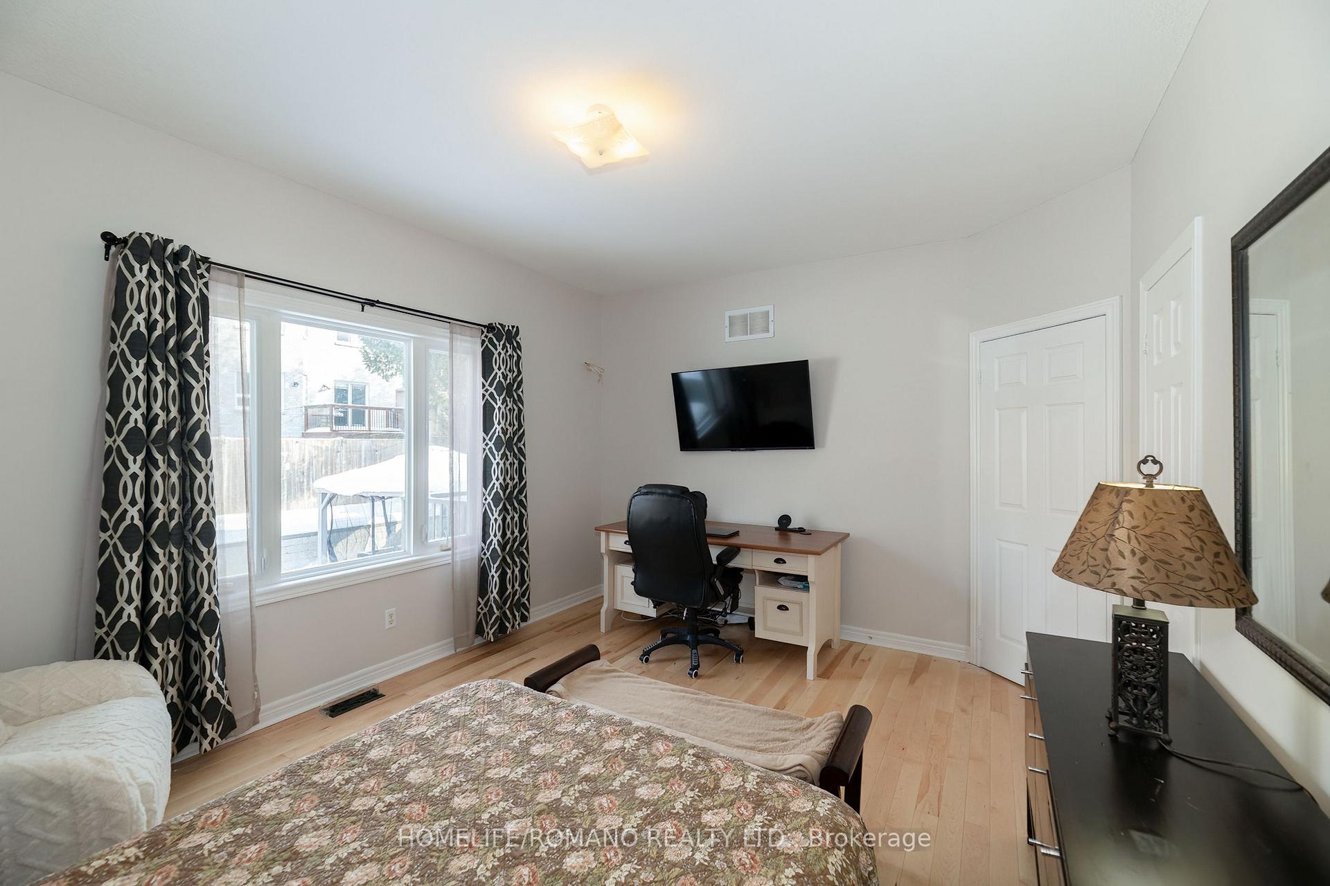 Photo 19 of 25 Bedell Crescent, Whitby, Rolling Acres — HOMEH
