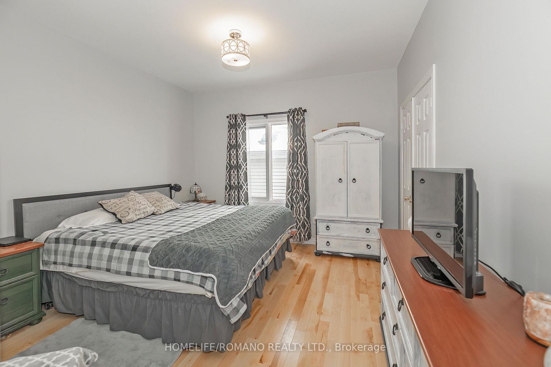 Photo 20 of 25 Bedell Crescent, Whitby, Rolling Acres — HOMEH