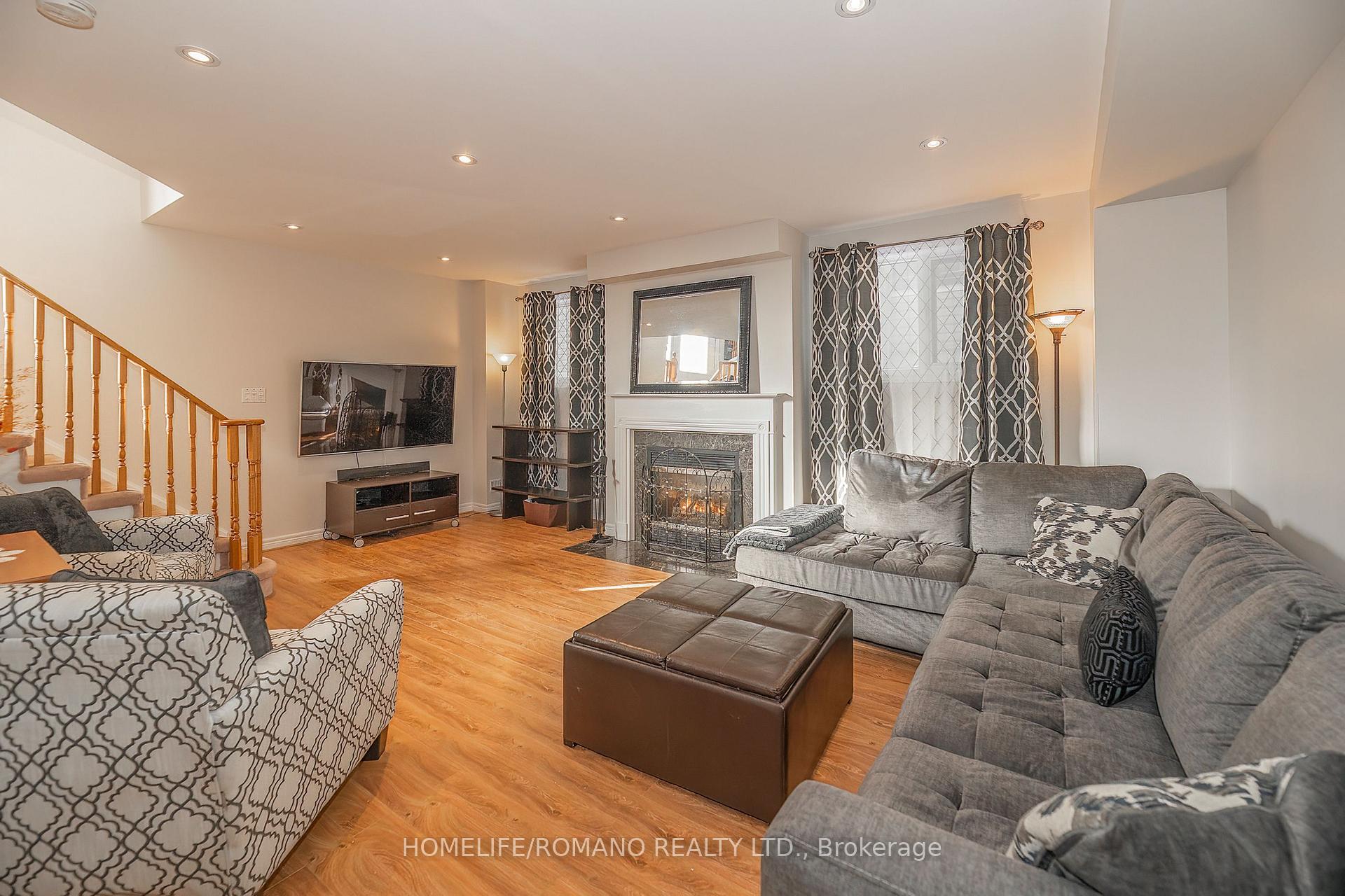 Photo 25 of 25 Bedell Crescent, Whitby, Rolling Acres — HOMEH