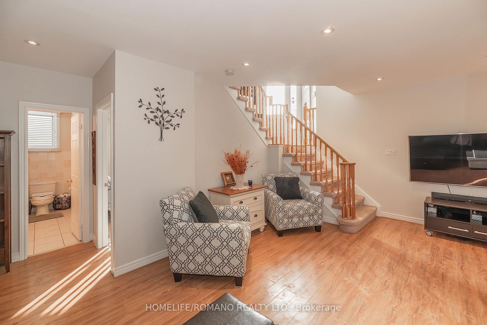 Photo 26 of 25 Bedell Crescent, Whitby, Rolling Acres — HOMEH