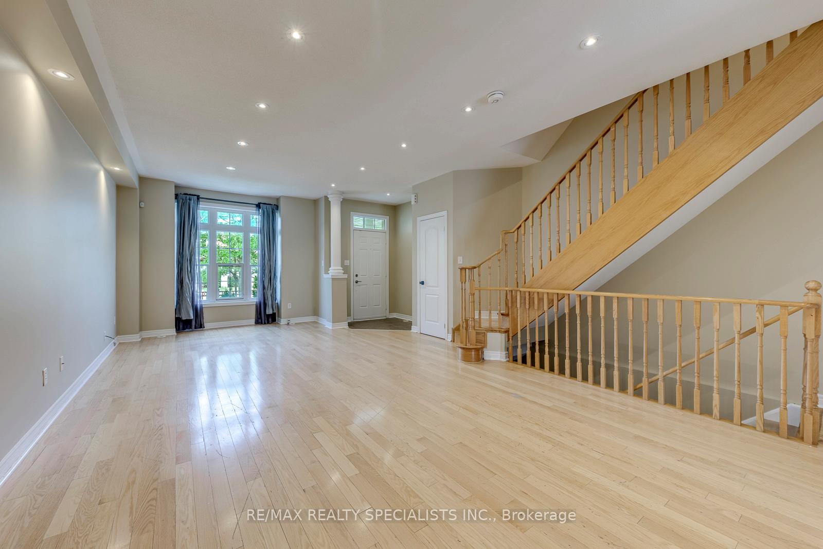 Photo 8 of 5494 Tenth Line W, Mississauga, Churchill Meadows — HOMEH