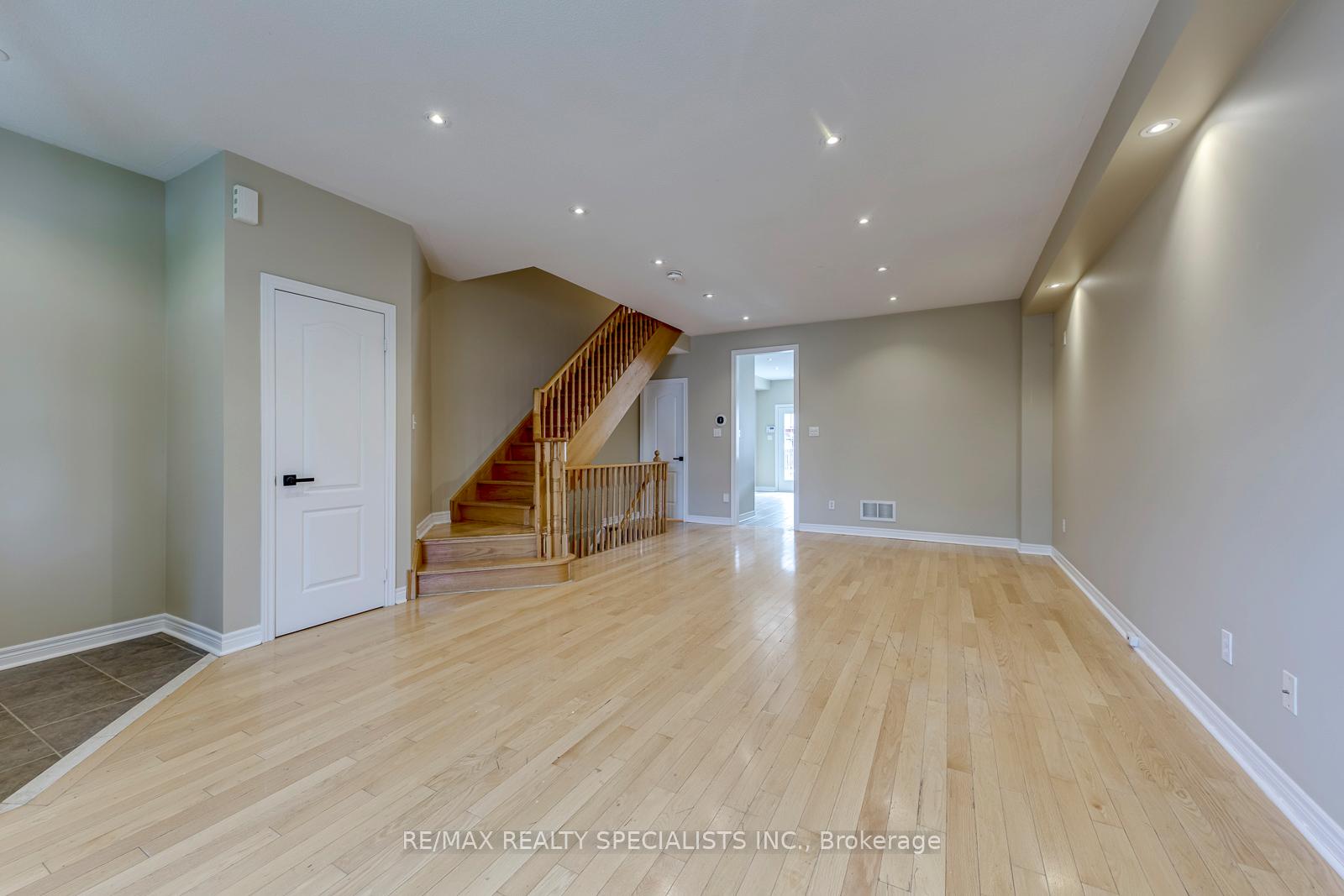 Photo 10 of 5494 Tenth Line W, Mississauga, Churchill Meadows — HOMEH