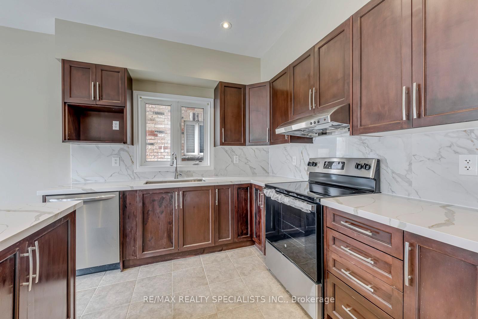 Photo 15 of 5494 Tenth Line W, Mississauga, Churchill Meadows — HOMEH