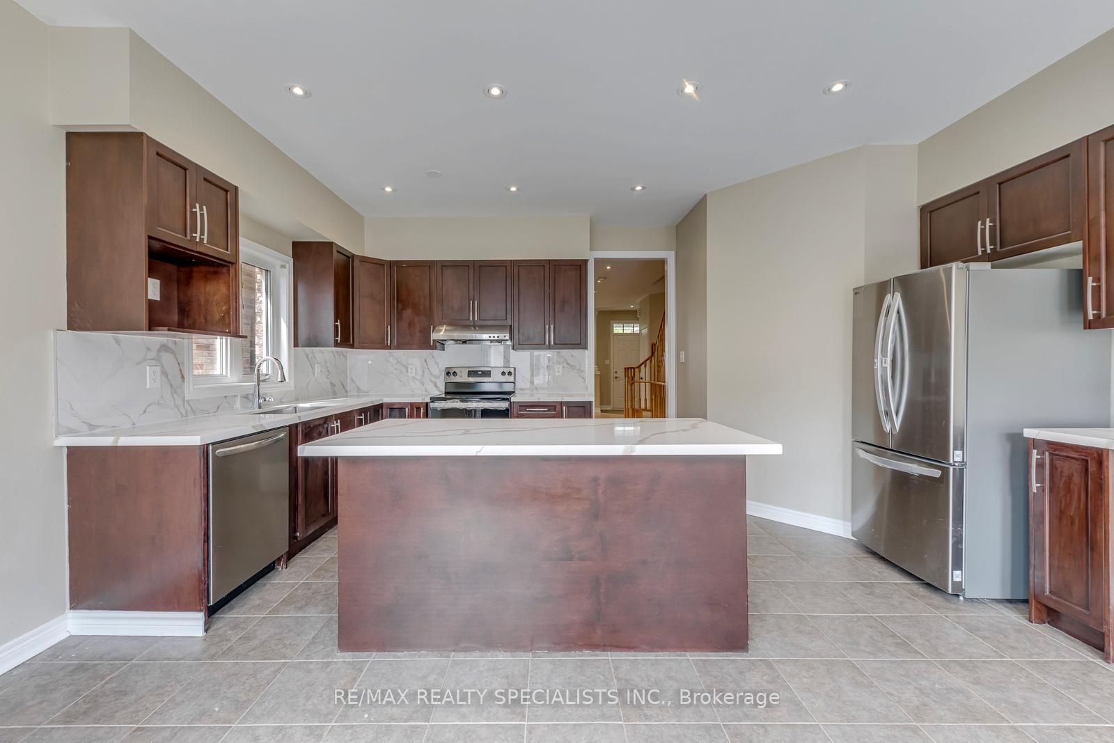 Photo 17 of 5494 Tenth Line W, Mississauga, Churchill Meadows — HOMEH