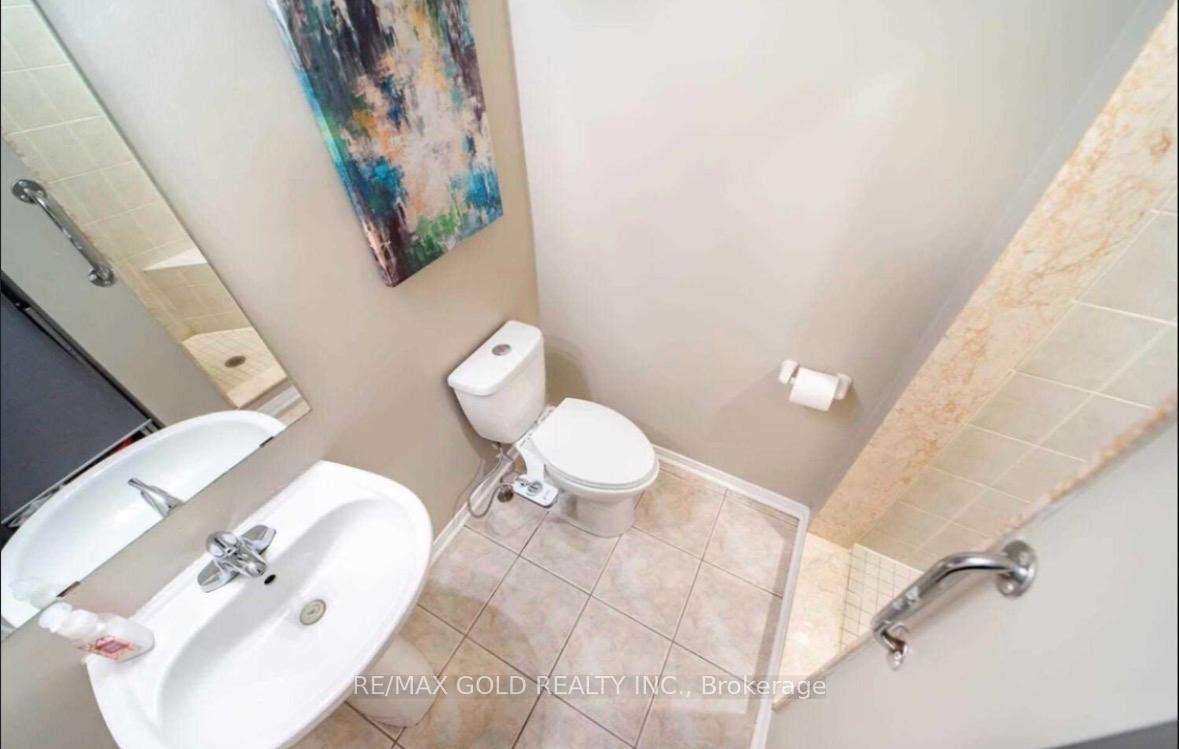 Photo 13 of 15 Sedgewick Circle, Brampton, Fletcher's Meadow — HOMEH