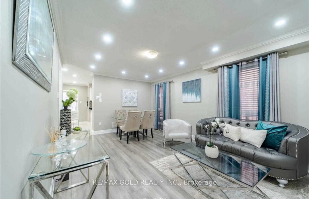 Photo 14 of 15 Sedgewick Circle, Brampton, Fletcher's Meadow — HOMEH