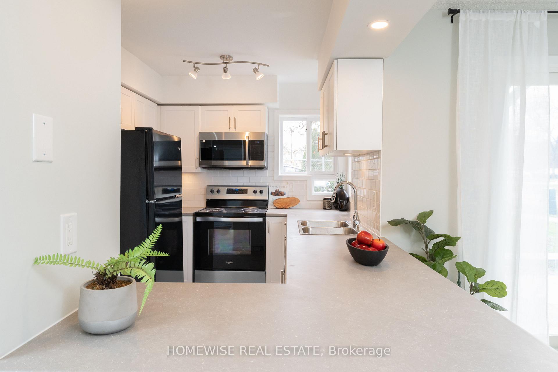 Photo 9 of Unit D8, 240 Ormond Drive, Oshawa, Samac — HOMEH
