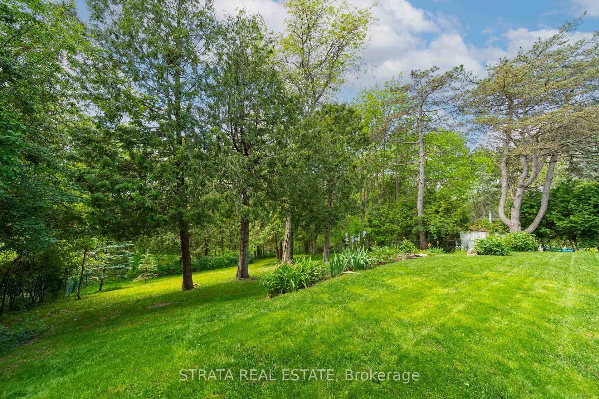 Photo 12 of 1577 Gloucester Road, London, North A — HOMEH
