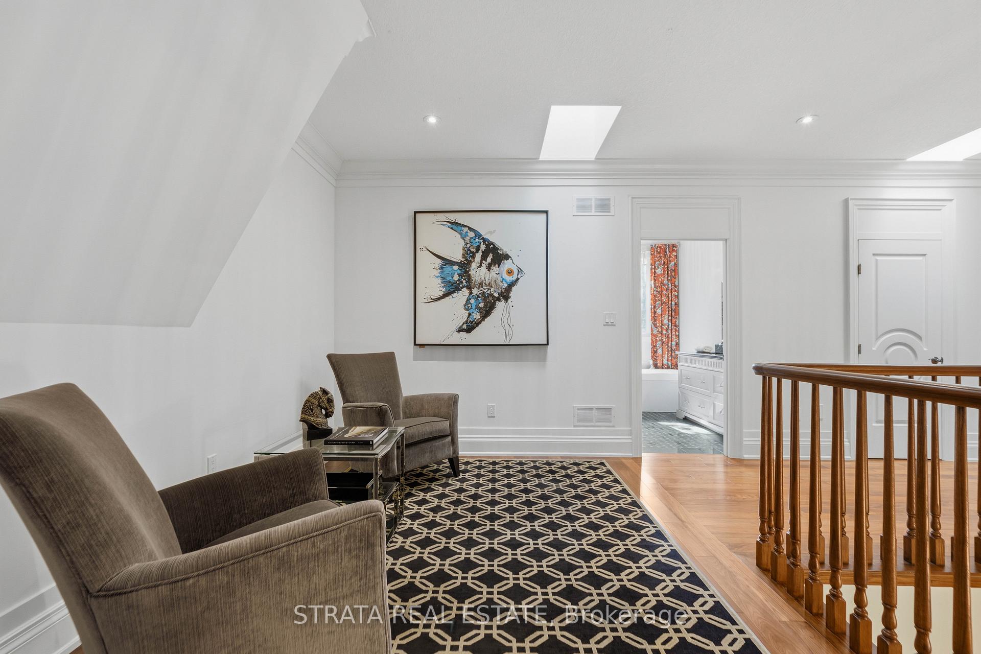 Photo 32 of 1577 Gloucester Road, London, North A — HOMEH