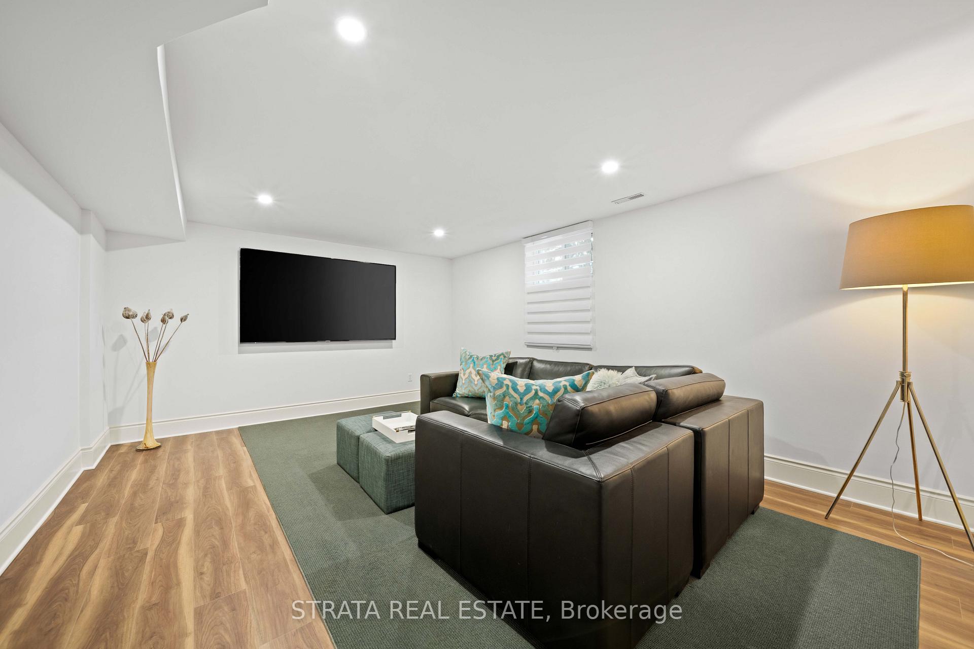 Photo 35 of 1577 Gloucester Road, London, North A — HOMEH