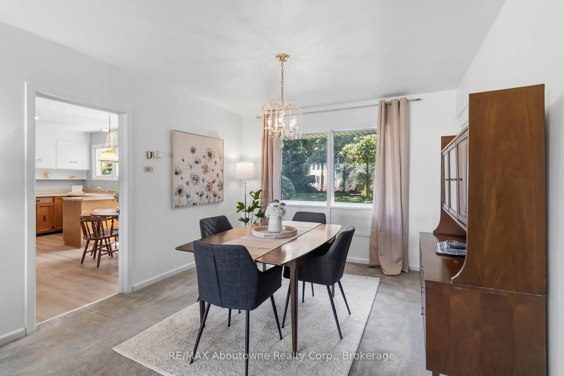 Photo 6 of 974 Unsworth Avenue, Burlington, Bayview — HOMEH