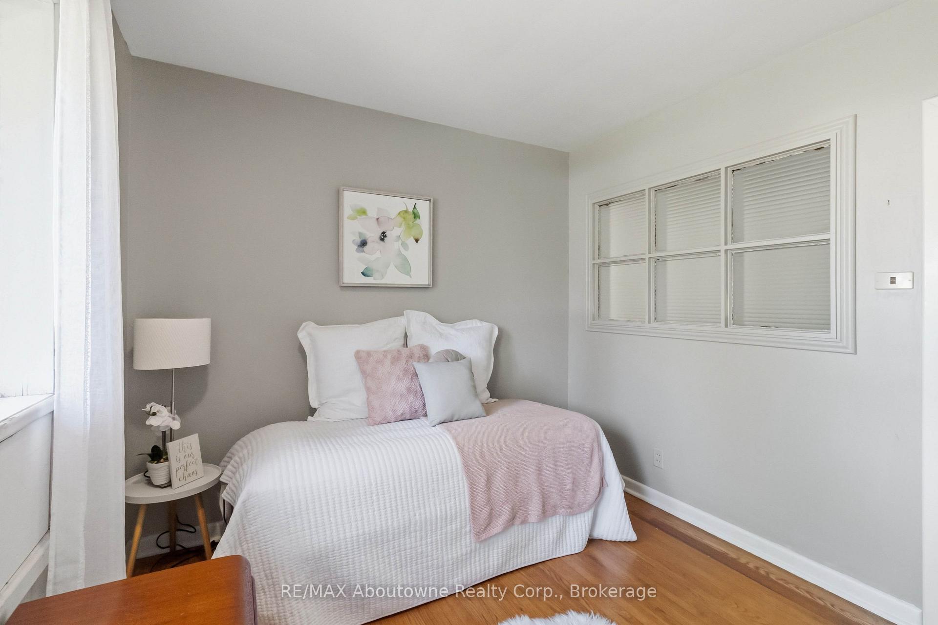 Photo 22 of 974 Unsworth Avenue, Burlington, Bayview — HOMEH