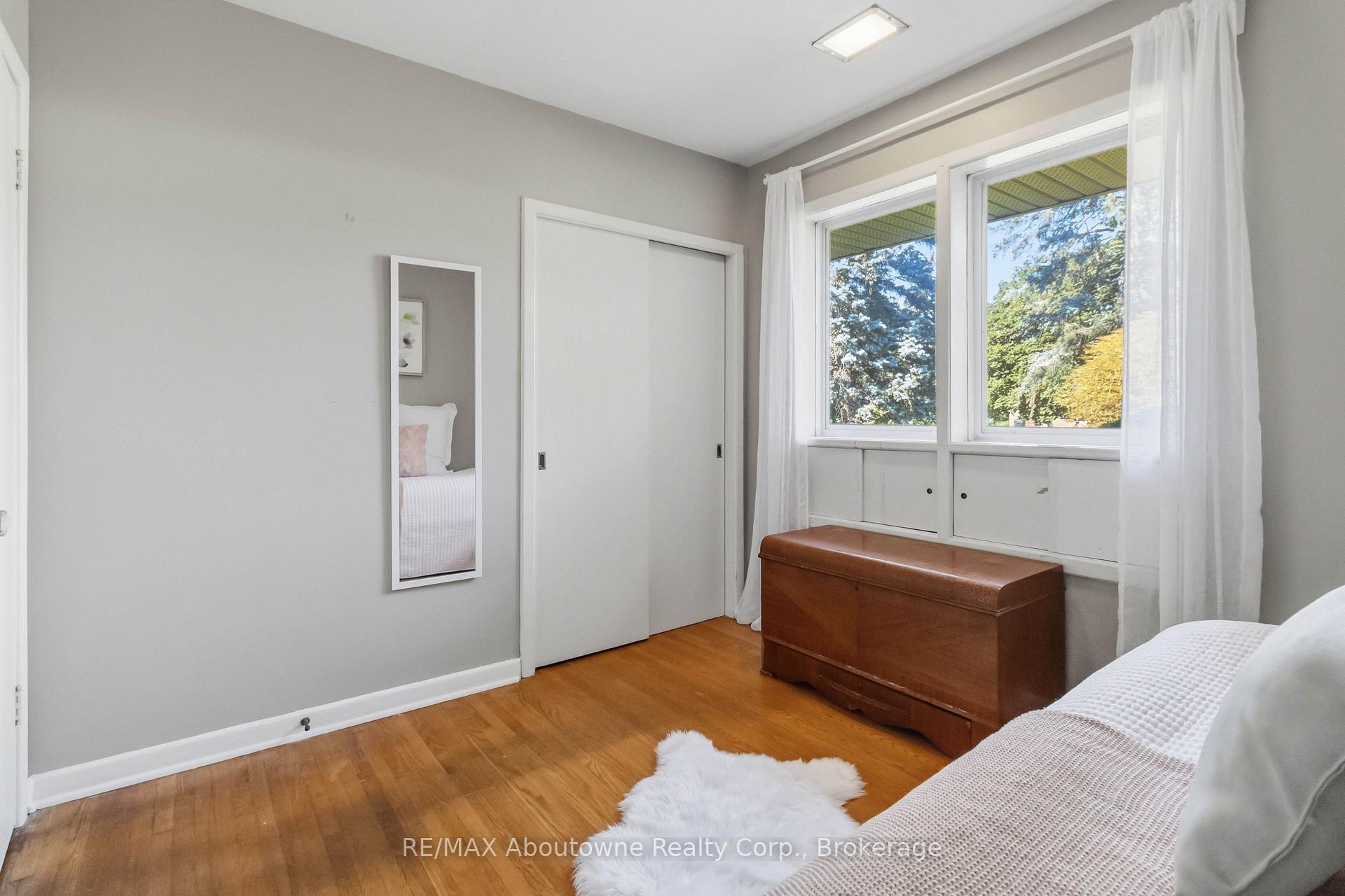 Photo 23 of 974 Unsworth Avenue, Burlington, Bayview — HOMEH