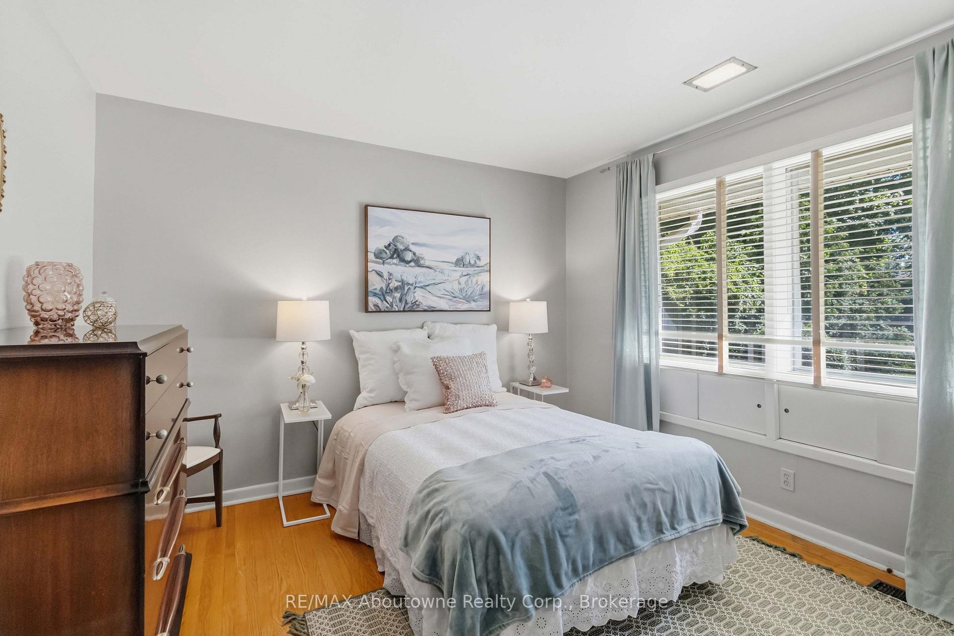Photo 27 of 974 Unsworth Avenue, Burlington, Bayview — HOMEH