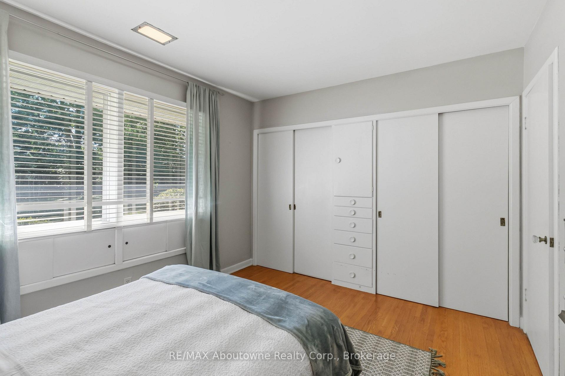 Photo 28 of 974 Unsworth Avenue, Burlington, Bayview — HOMEH