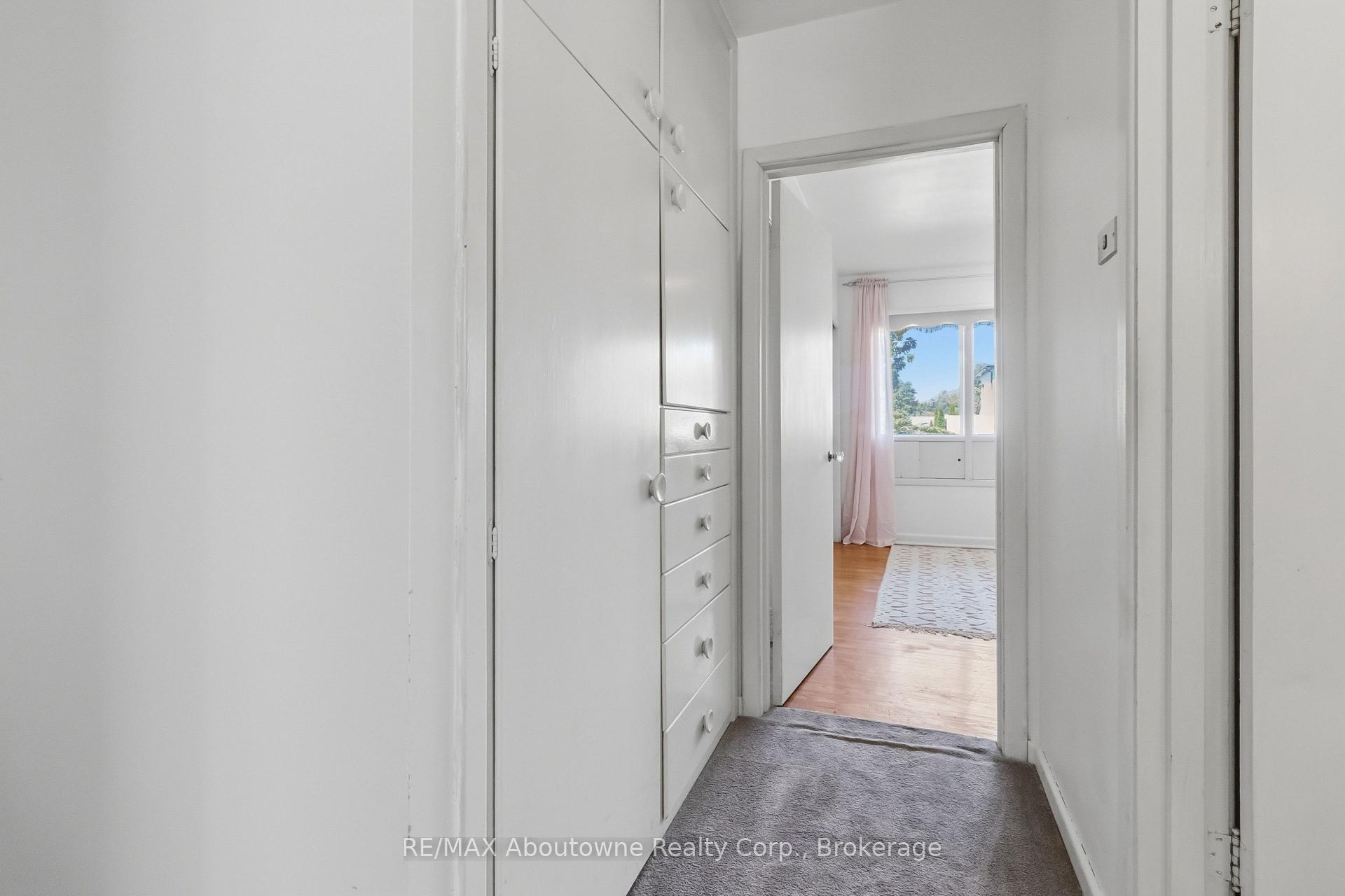 Photo 29 of 974 Unsworth Avenue, Burlington, Bayview — HOMEH