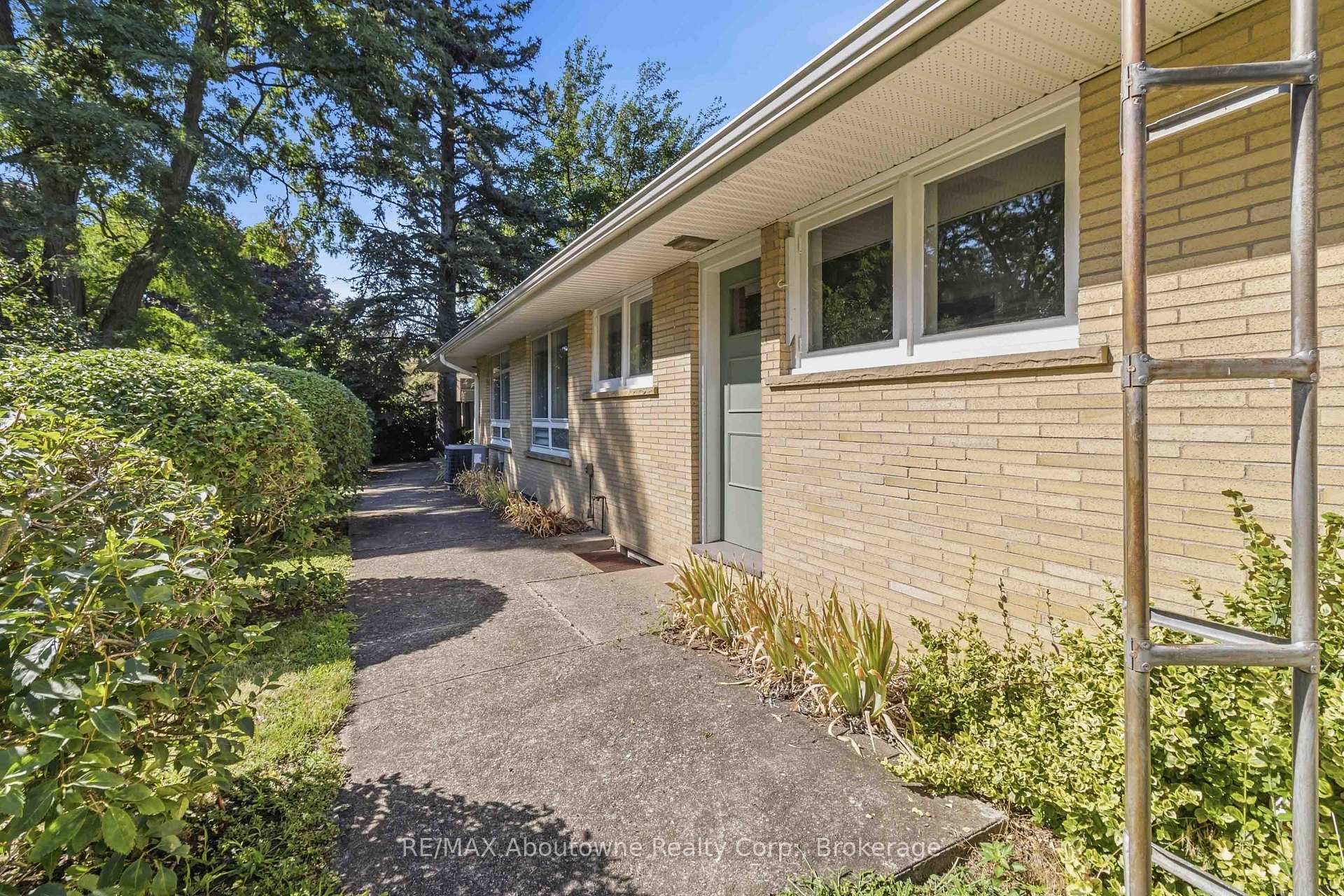 Photo 34 of 974 Unsworth Avenue, Burlington, Bayview — HOMEH