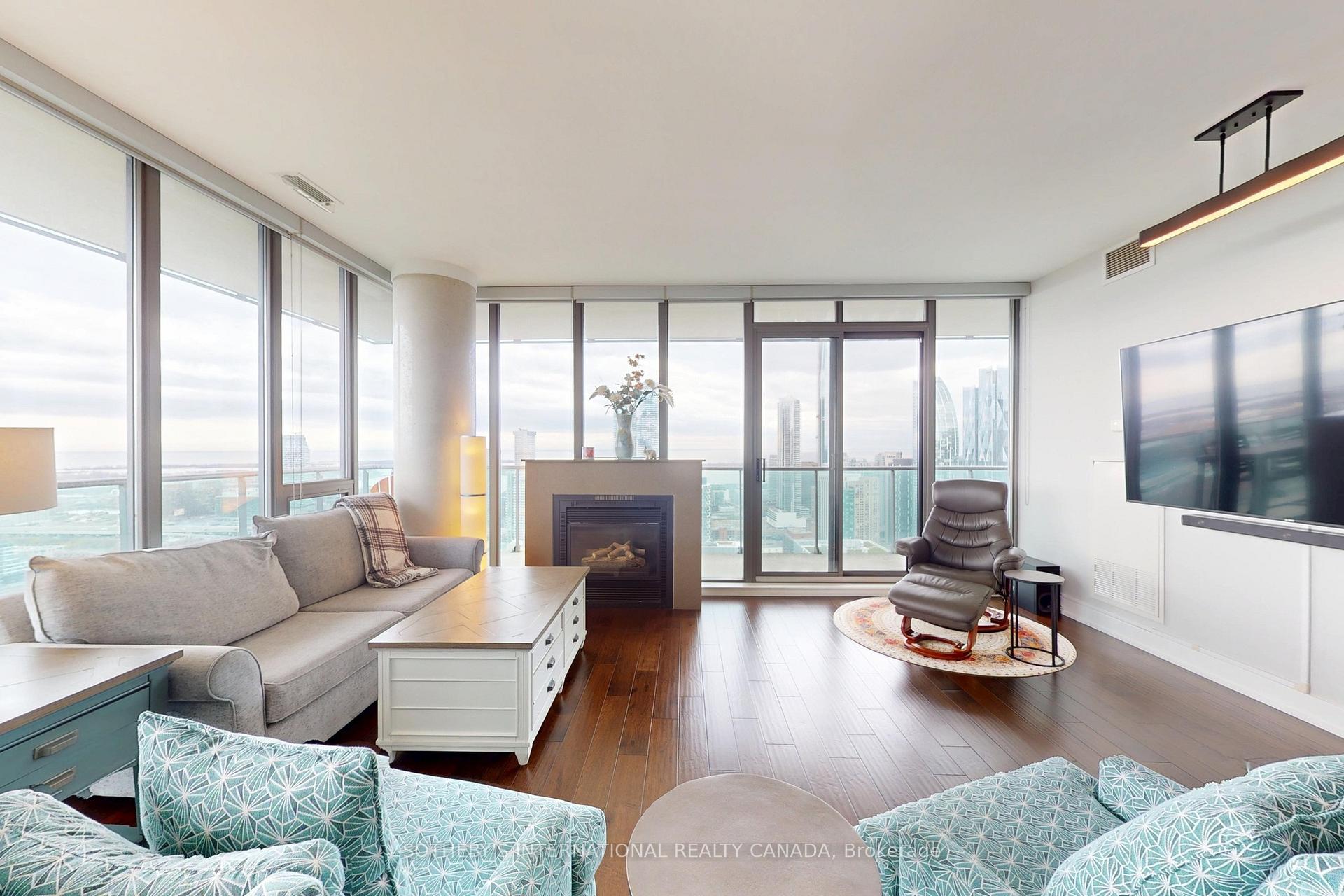 Photo 4 of Unit 4204, 33 Lombard Street, Toronto, Church-Yonge Corridor — HOMEH