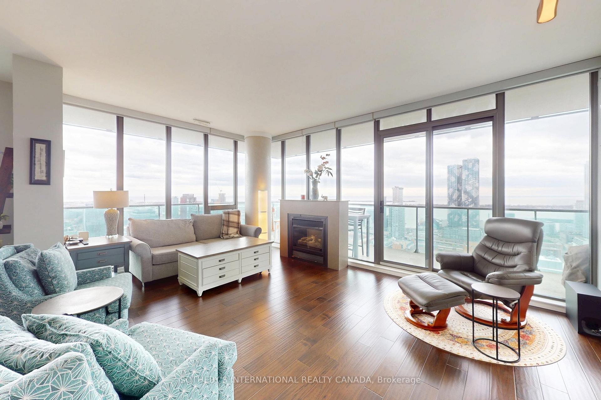 Photo 5 of Unit 4204, 33 Lombard Street, Toronto, Church-Yonge Corridor — HOMEH