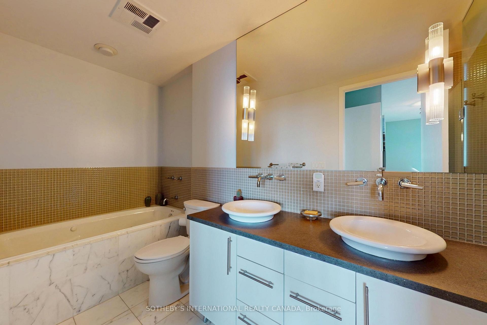 Photo 20 of Unit 4204, 33 Lombard Street, Toronto, Church-Yonge Corridor — HOMEH