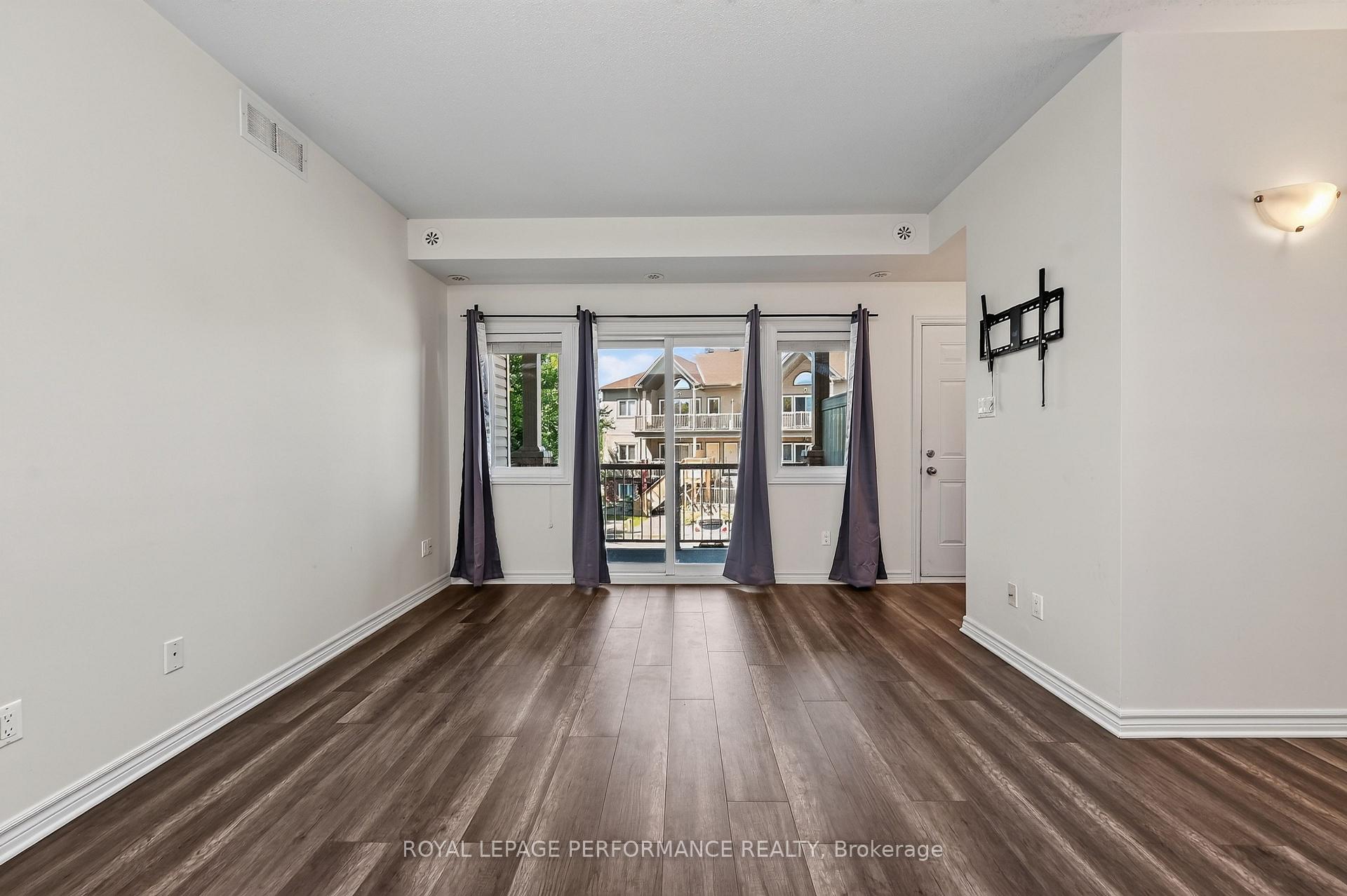 Photo 5 of Unit F, 151 Mocha Private, Ottawa, Blossom Park/Kemp Park/Findlay Creek — HOMEH