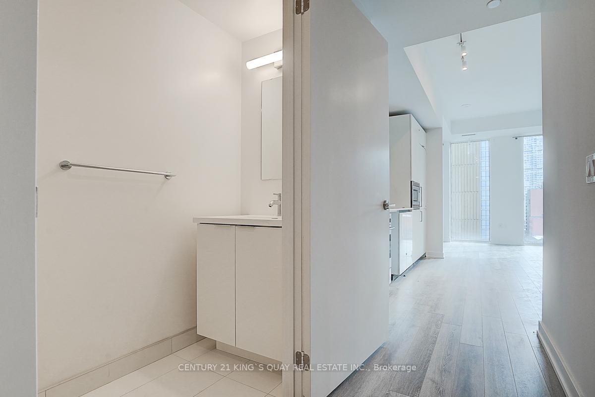 Photo 6 of Unit 722, 121 St Patrick Street, Toronto, Kensington-Chinatown — HOMEH