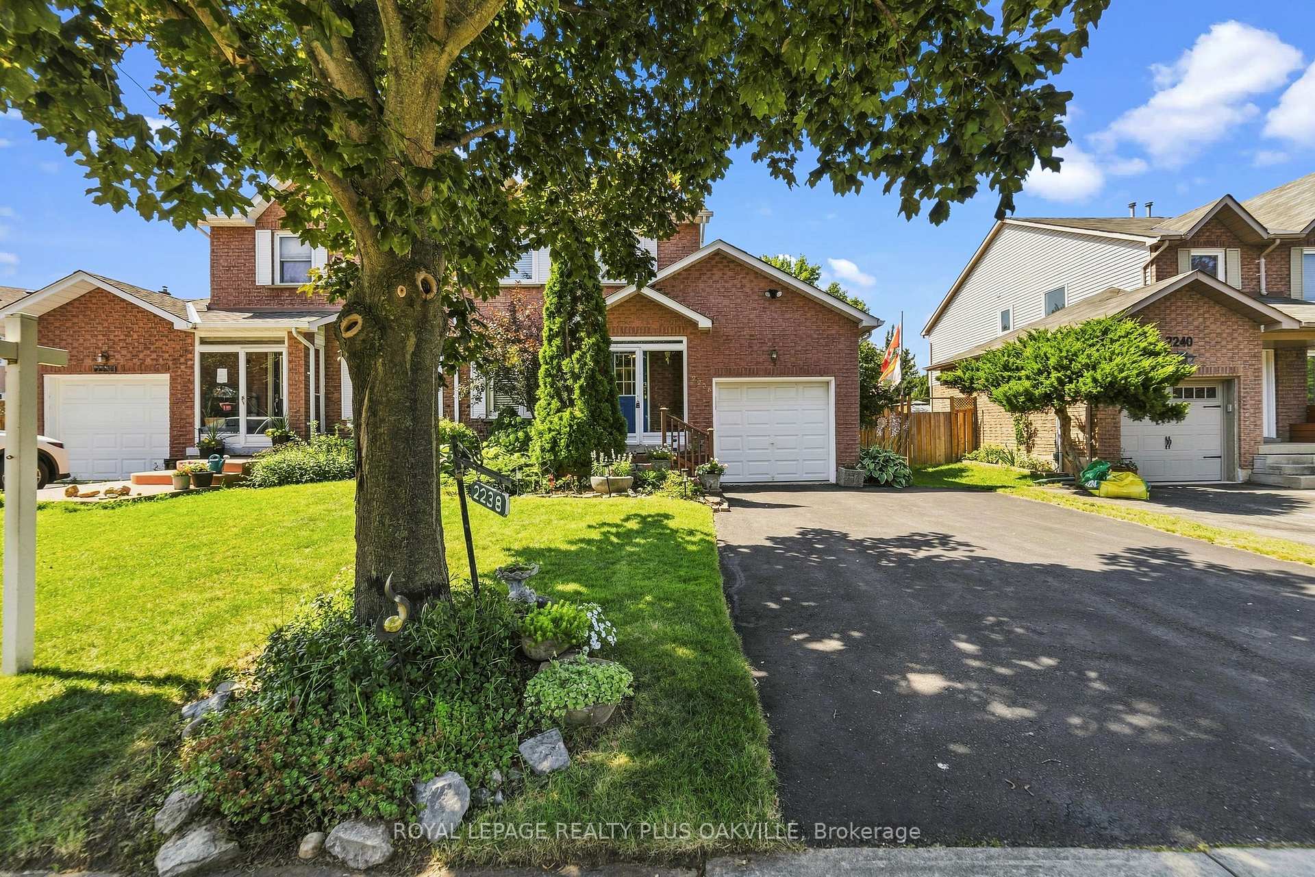 Photo 1 of 2238 MacLennan Drive, Oakville, River Oaks — HOMEH