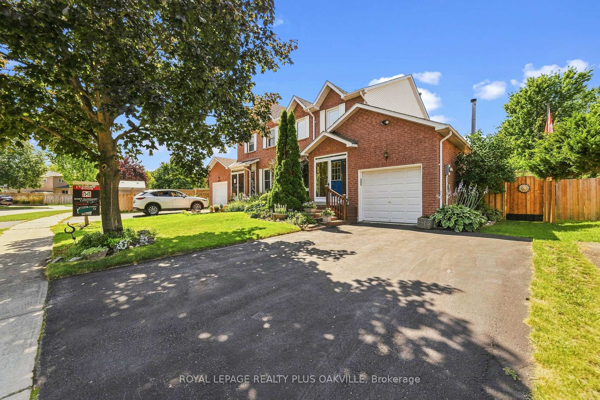 Photo 2 of 2238 MacLennan Drive, Oakville, River Oaks — HOMEH