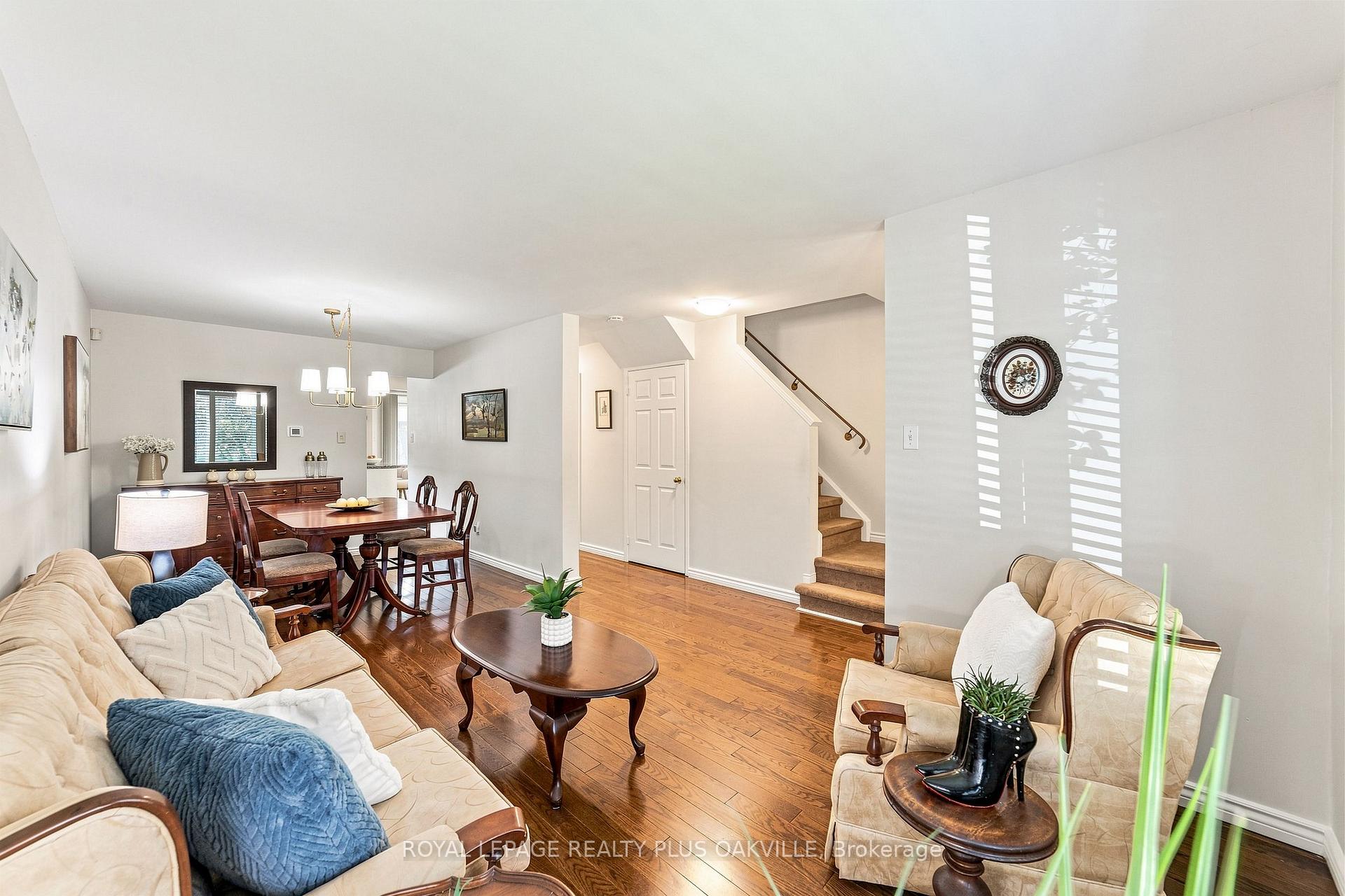 Photo 8 of 2238 MacLennan Drive, Oakville, River Oaks — HOMEH